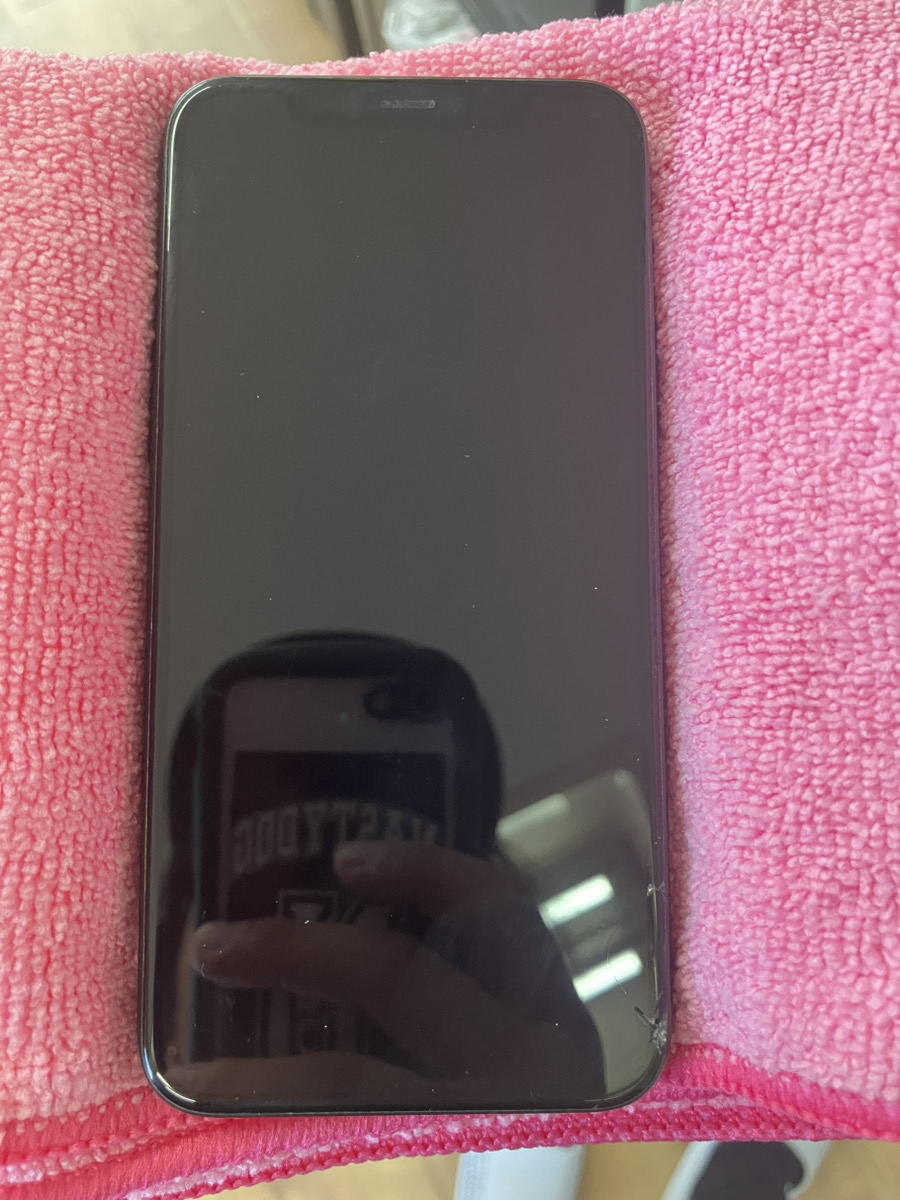 iPhone 11Pro　画面交換【石垣店】