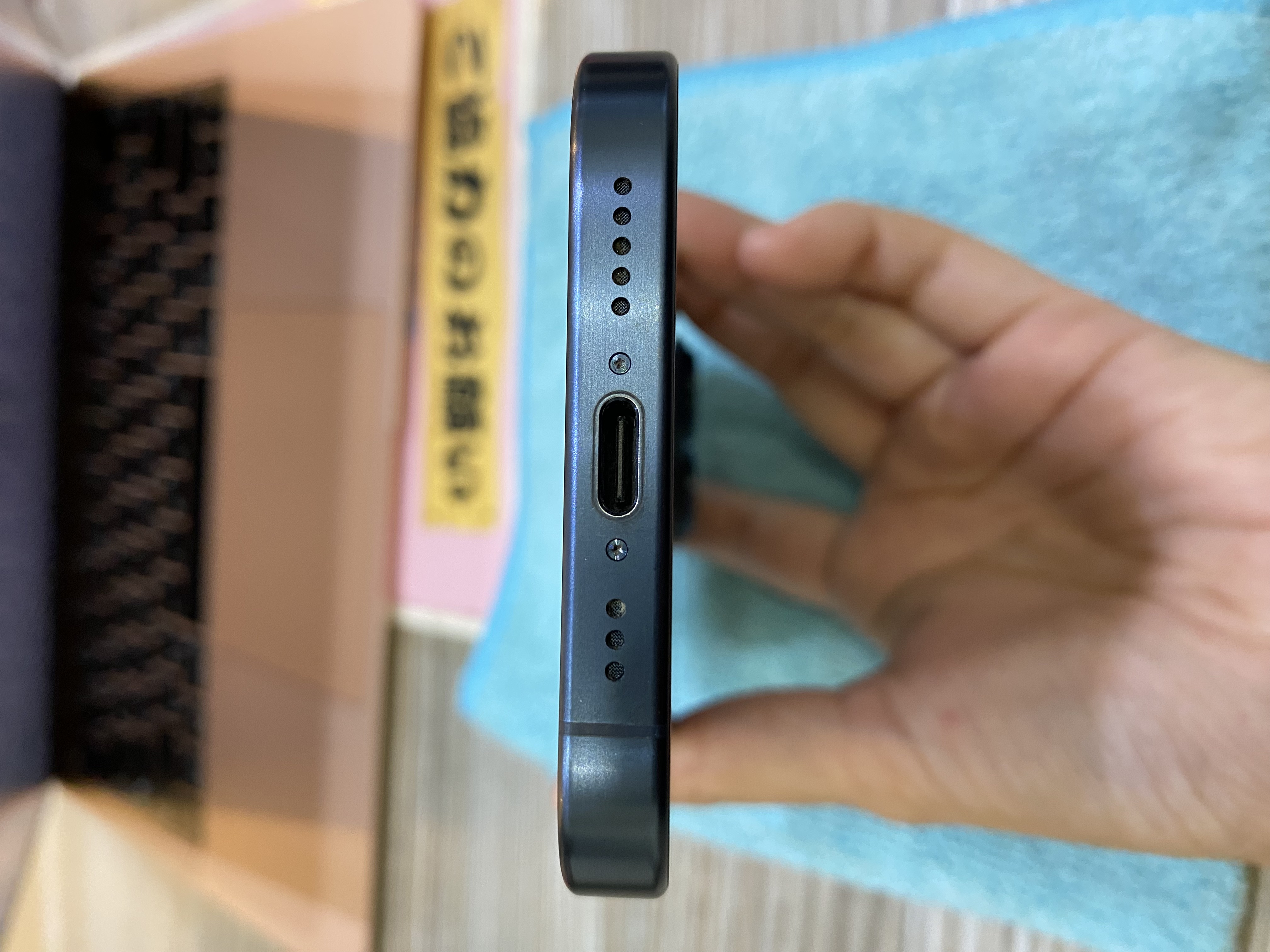 iPhone15充電コネクタ修理｜沖縄市・北中城村から即日・データそのまま