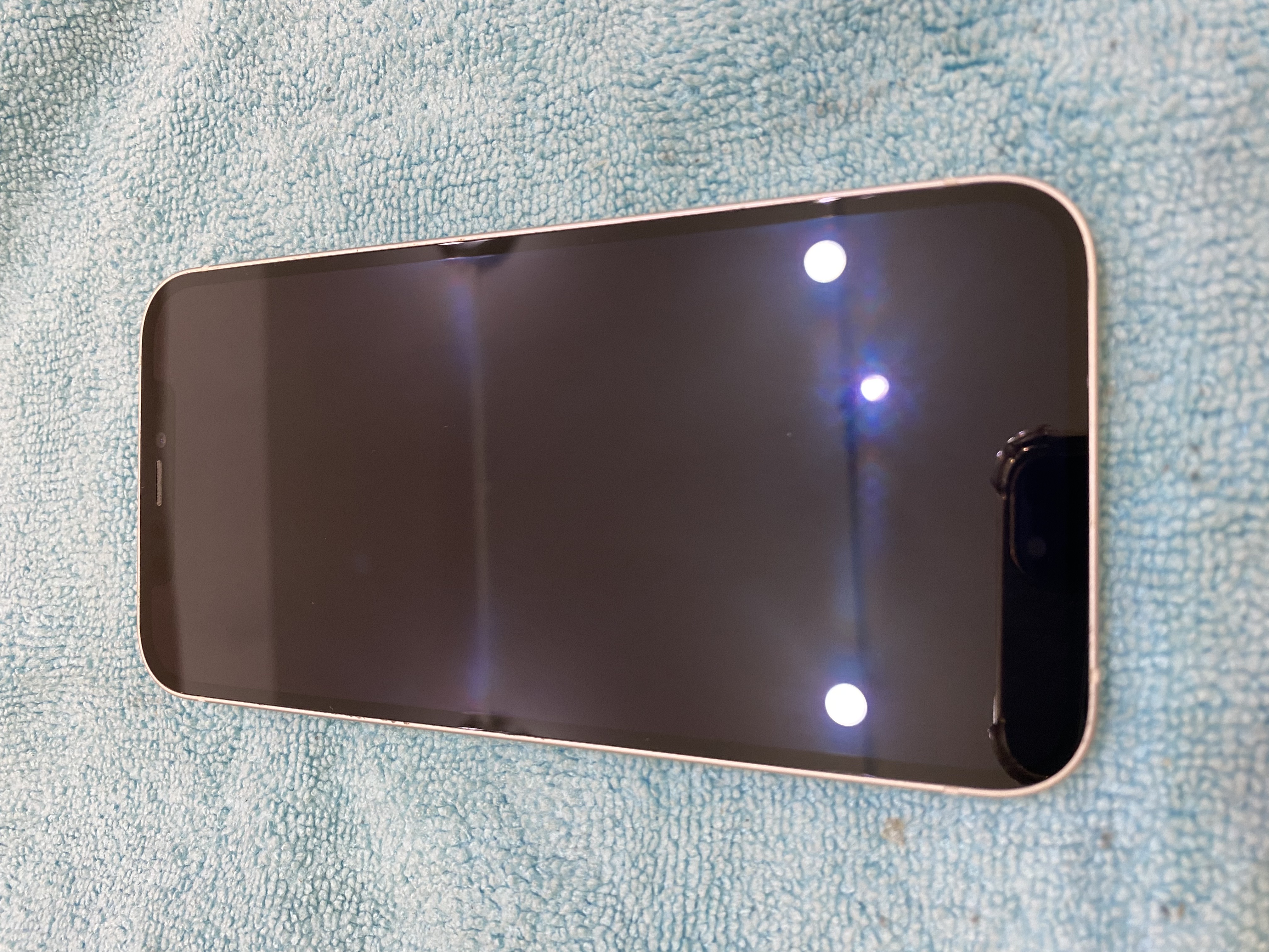 iPhone12画面交換｜沖縄市・高原から即日・データそのまま