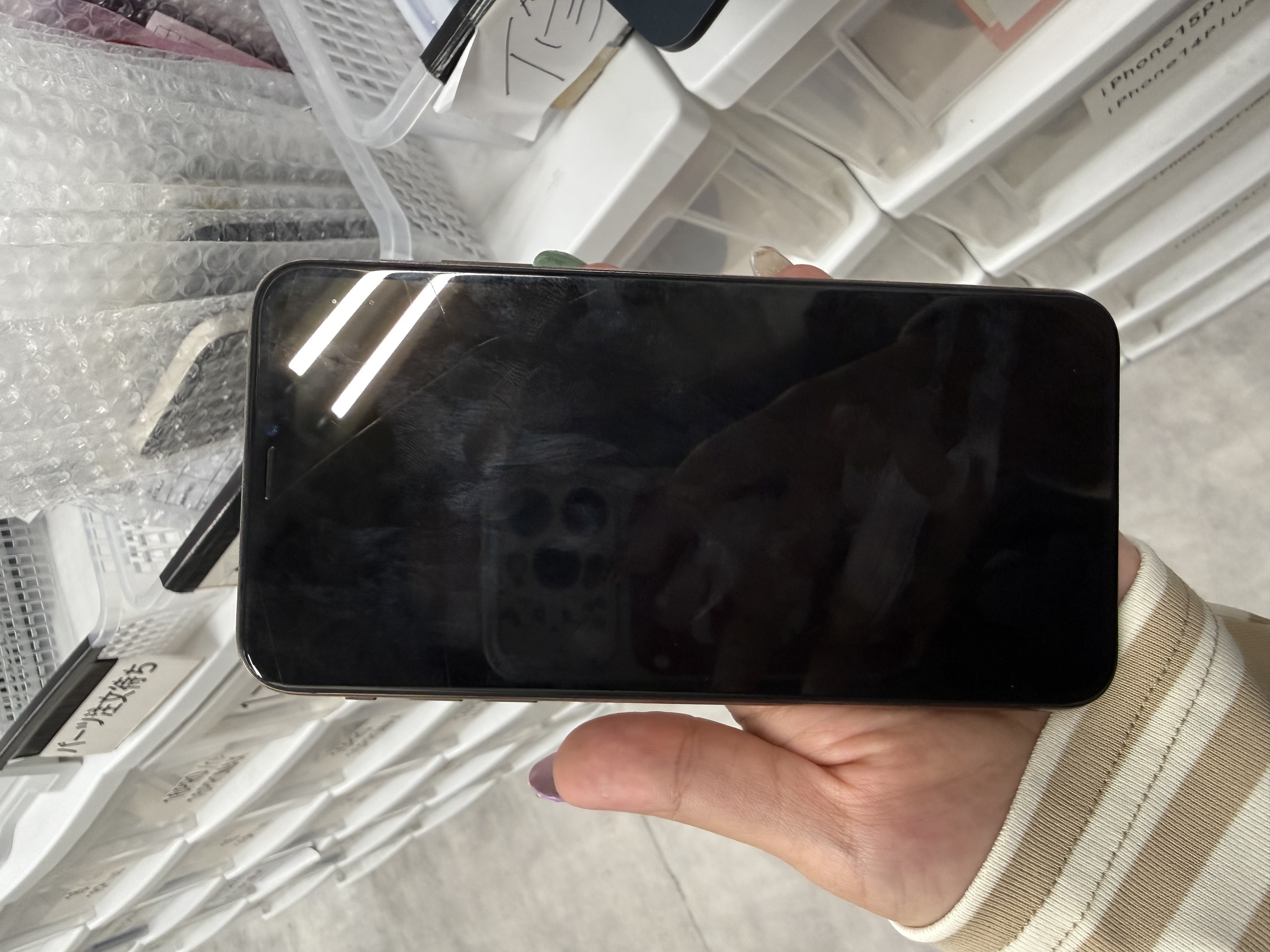 iPhone16Pro画面交換｜那覇・久茂地から即日30分