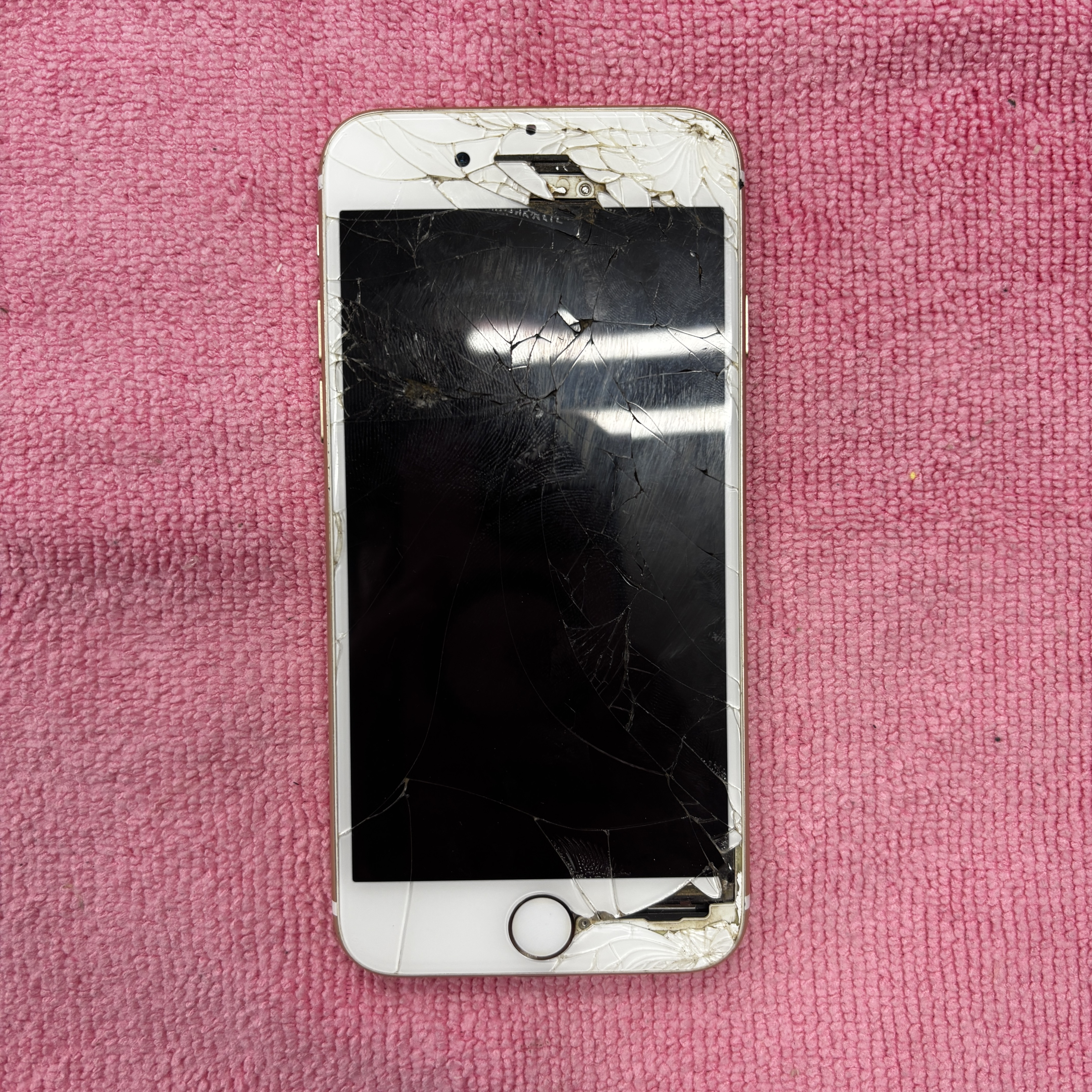 iPhone7 画面修理【那覇店】