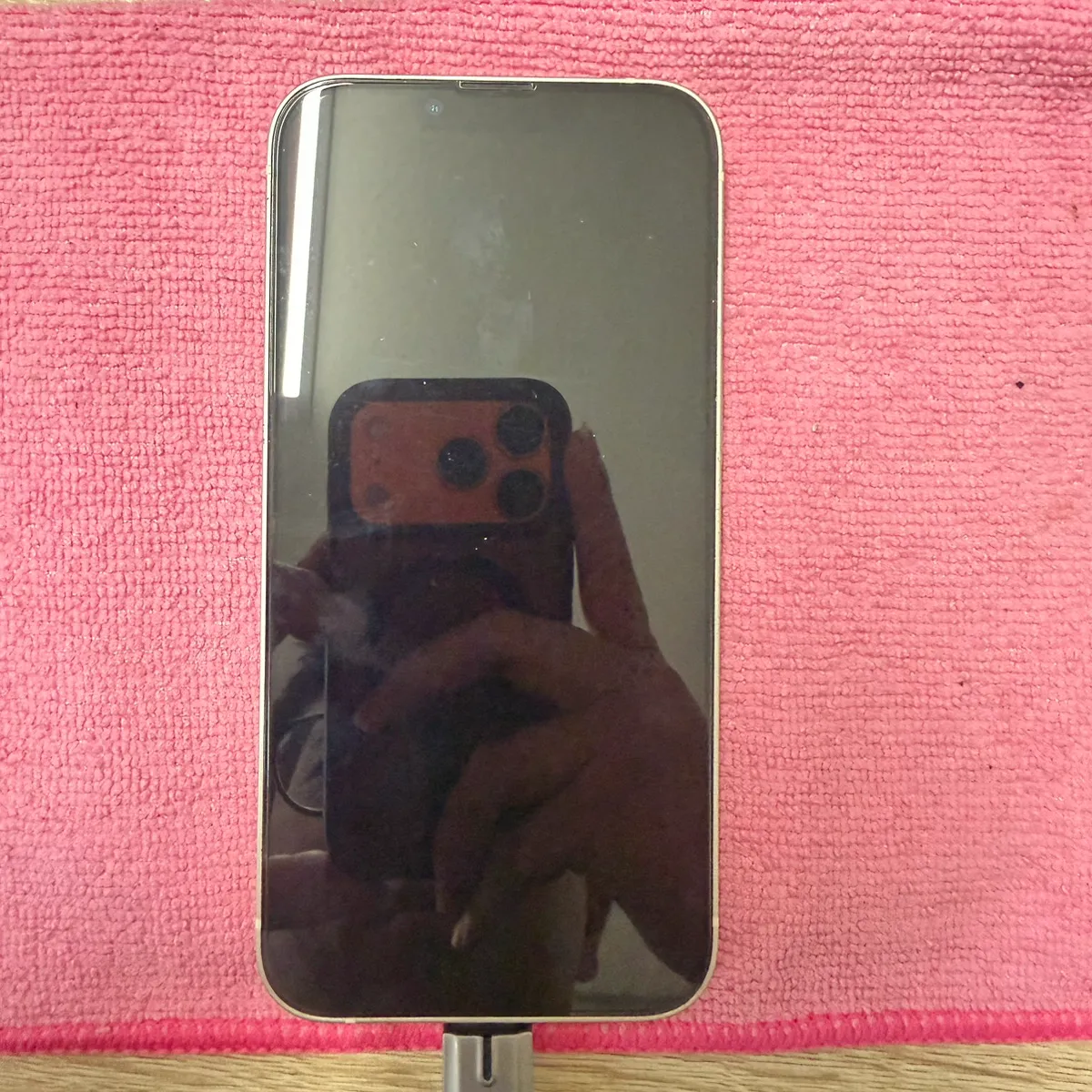 【iPhone13】充電コネクタ修理