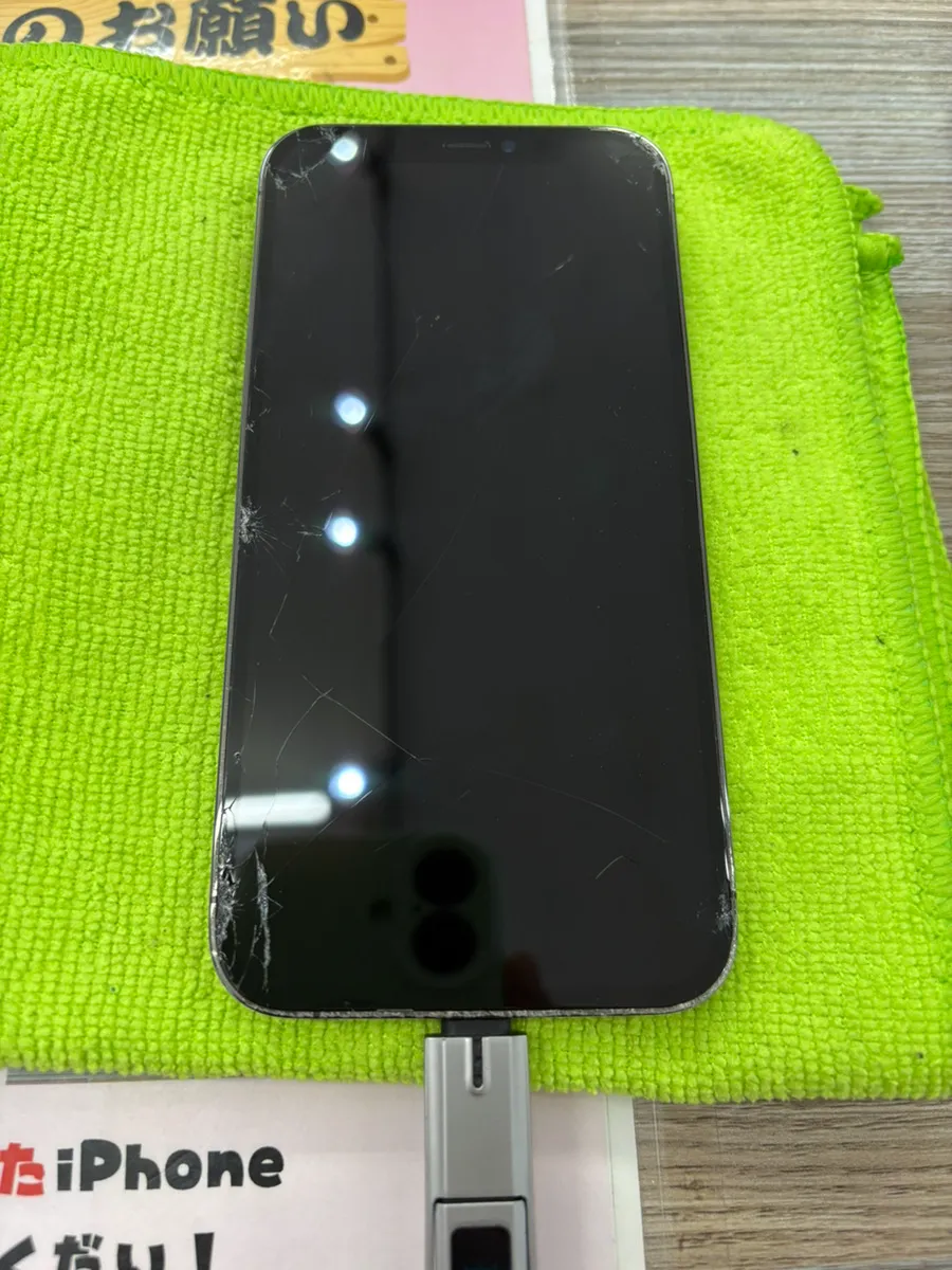 【iPhine12Pro】ガラス割れ修理