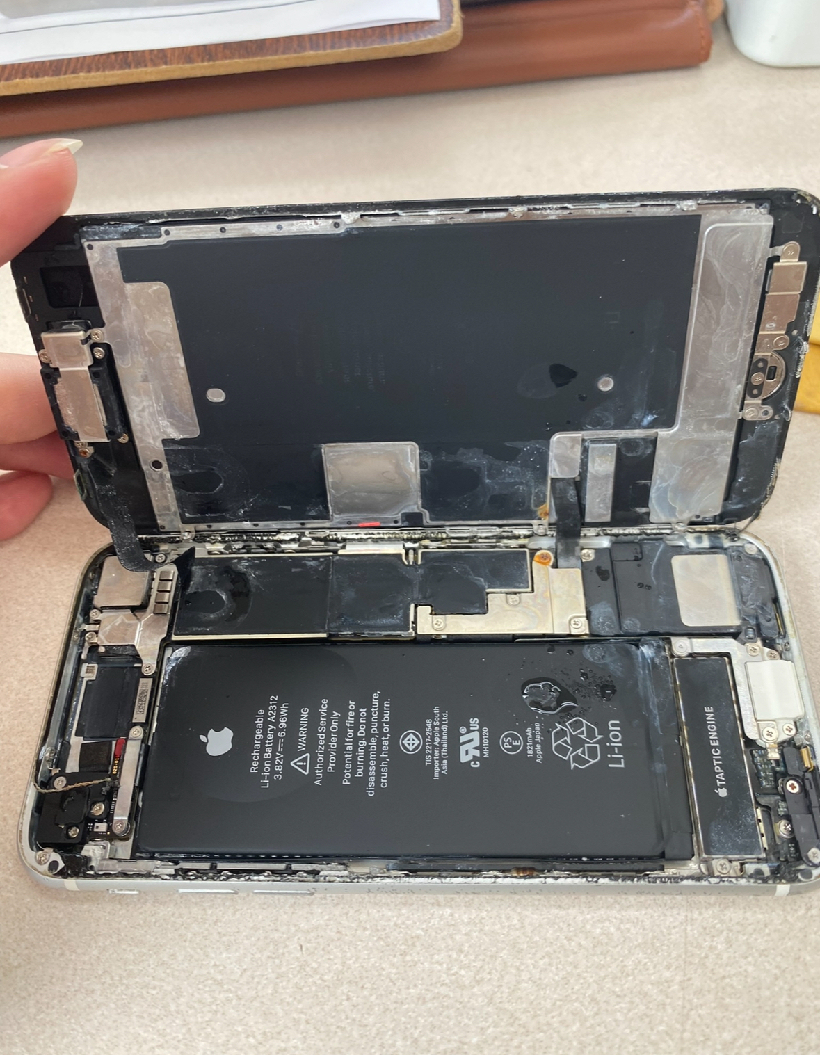 iPhone11水没修理|石垣島ユーグレナモールから即日修理