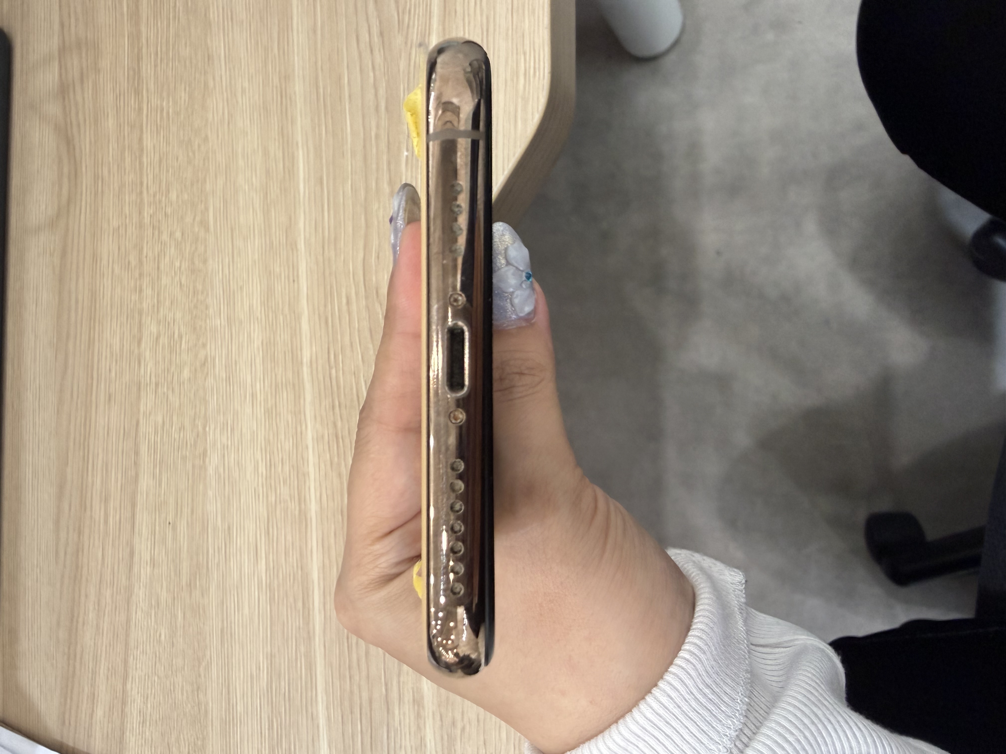 iPhoneXR充電コネクタ修理｜那覇・国場から即日60分