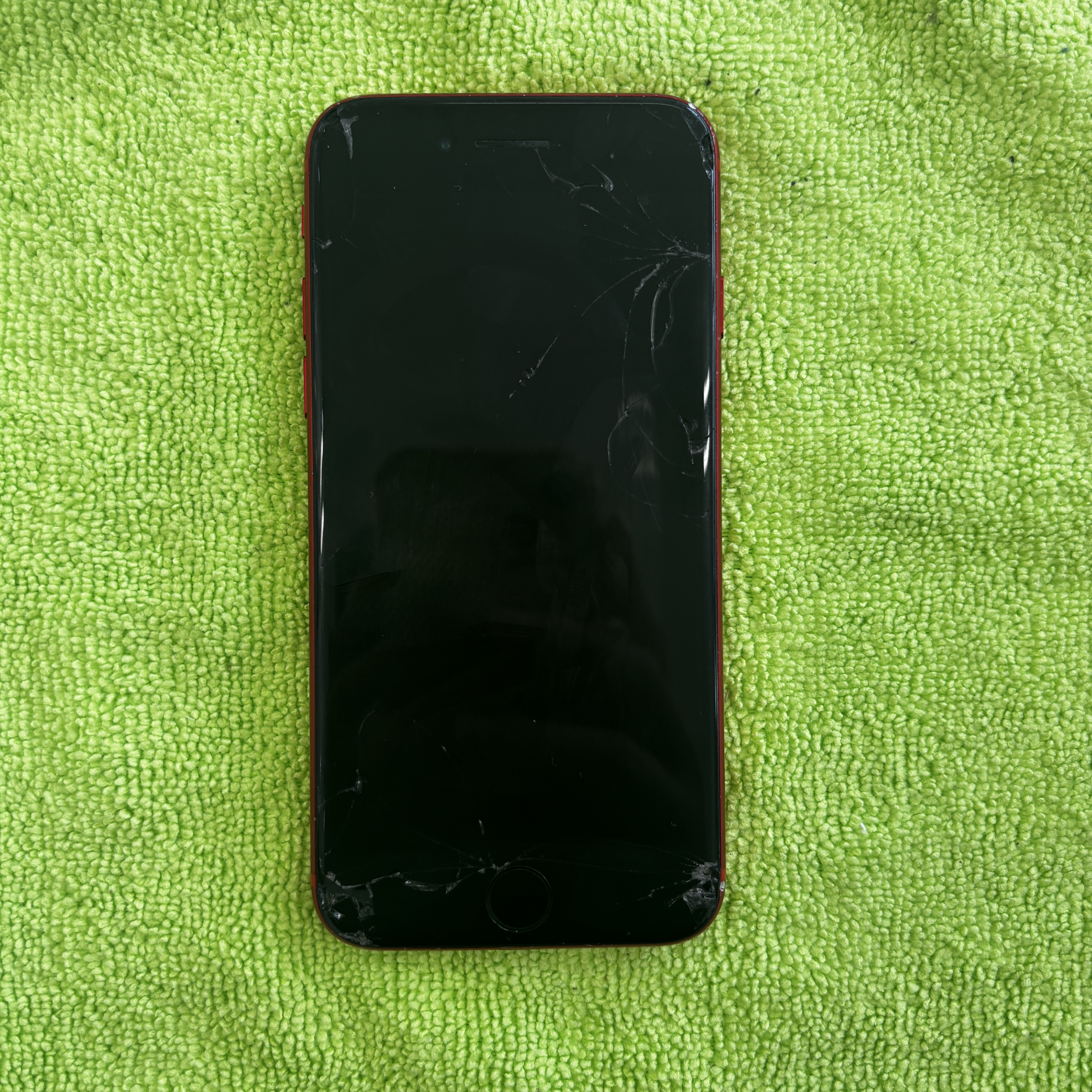 iPhoneSE2 画面修理【那覇店】