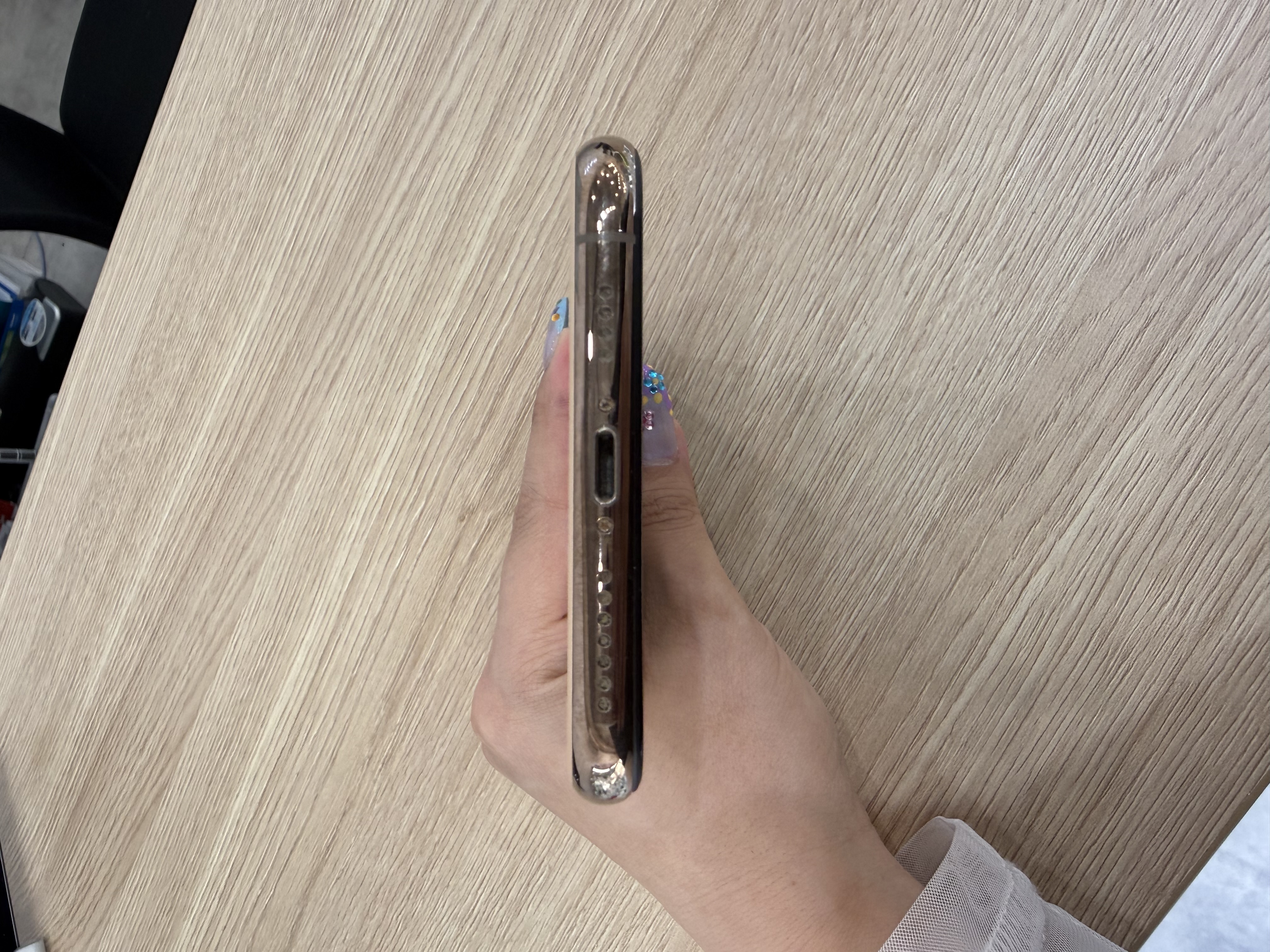 iPhone11ProMax充電コネクタ修理｜那覇・識名から即日60分