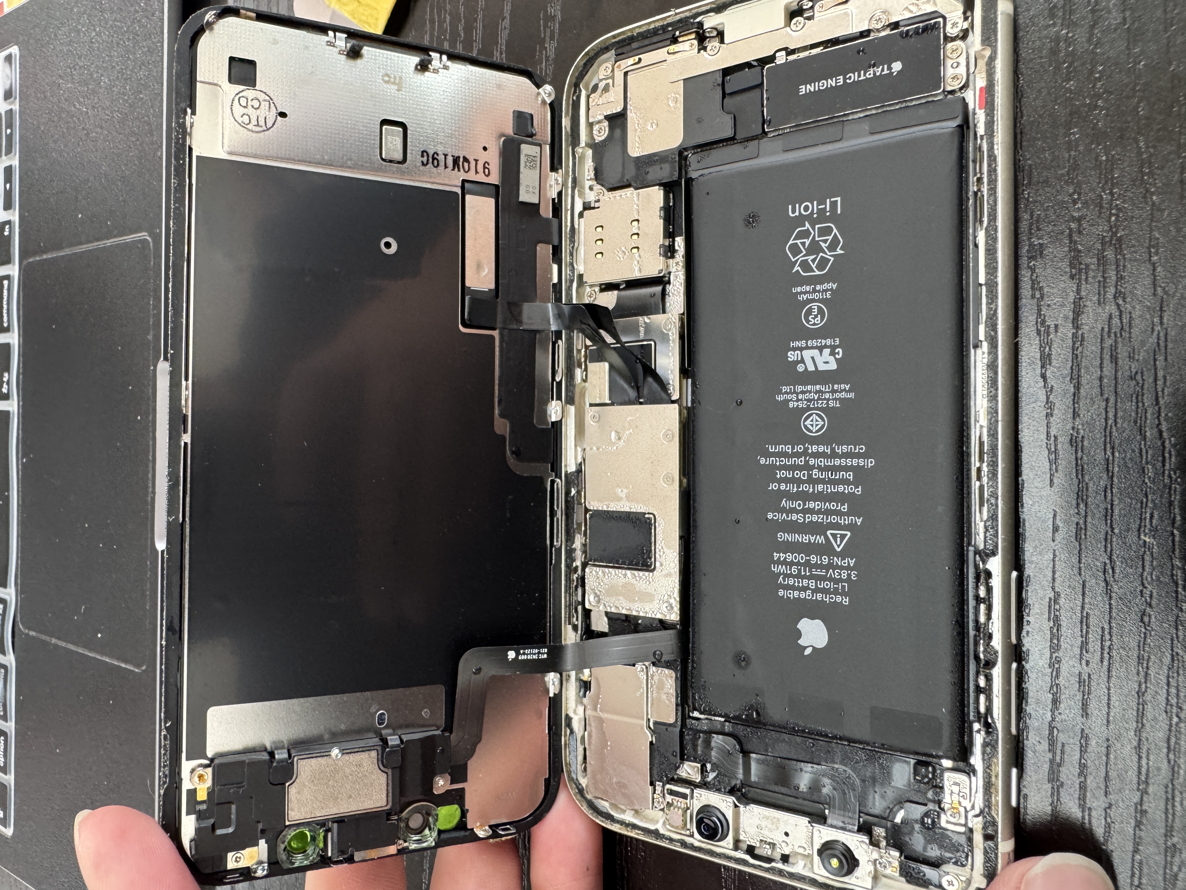 iPhone11水没修理｜石垣・与那国島から即日60分
