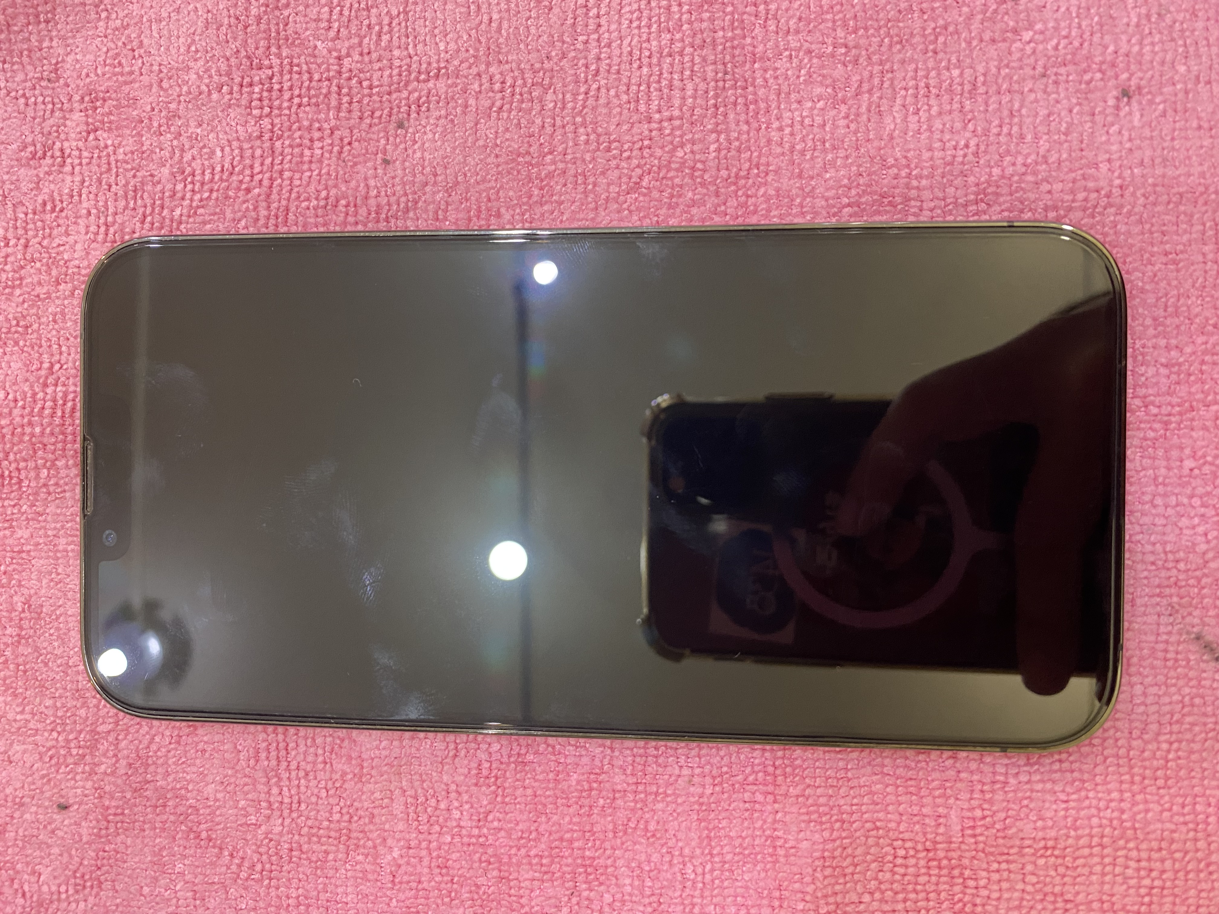 iPhone16Pro画面交換｜沖縄市・イオンモールライカムから即日対応