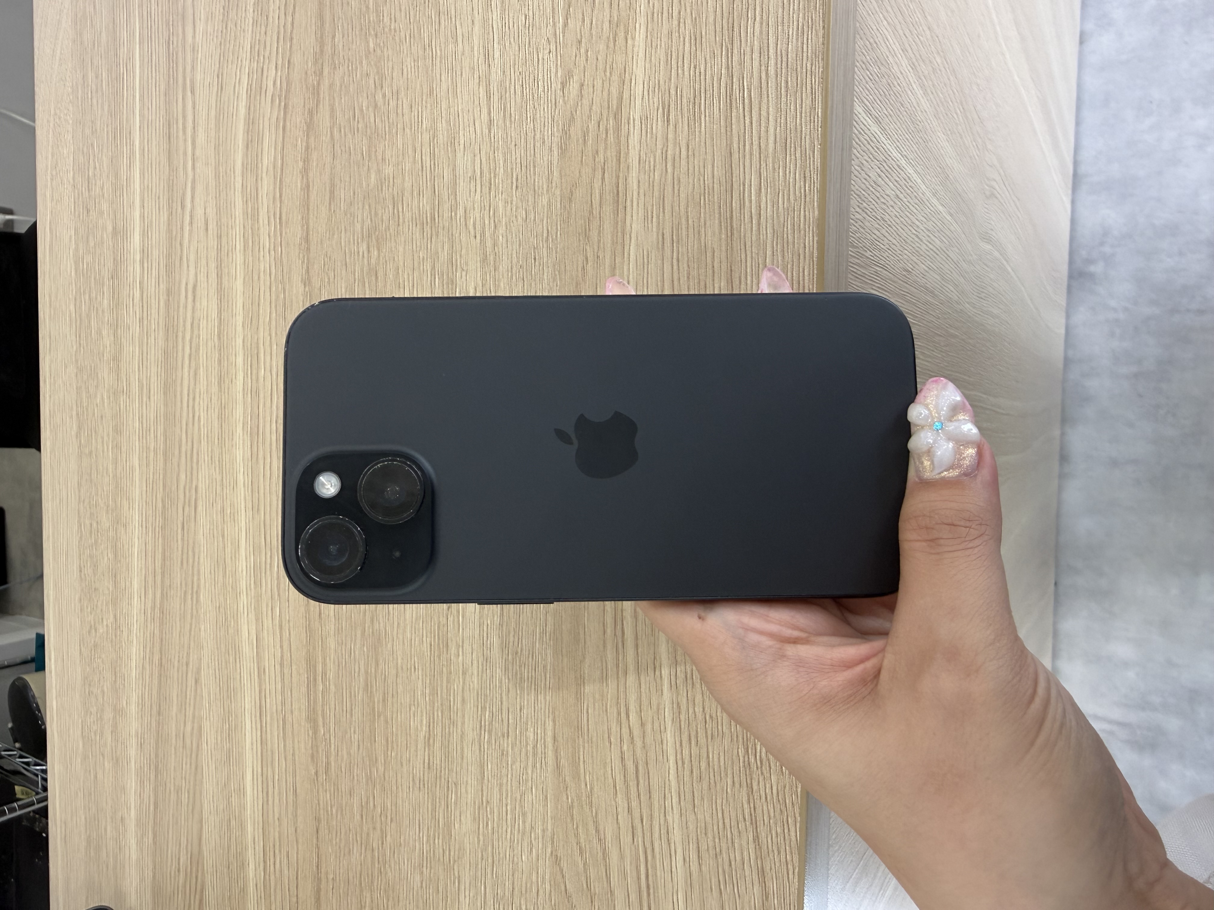iPhone15バッテリー交換を那覇で｜泊港から20分
