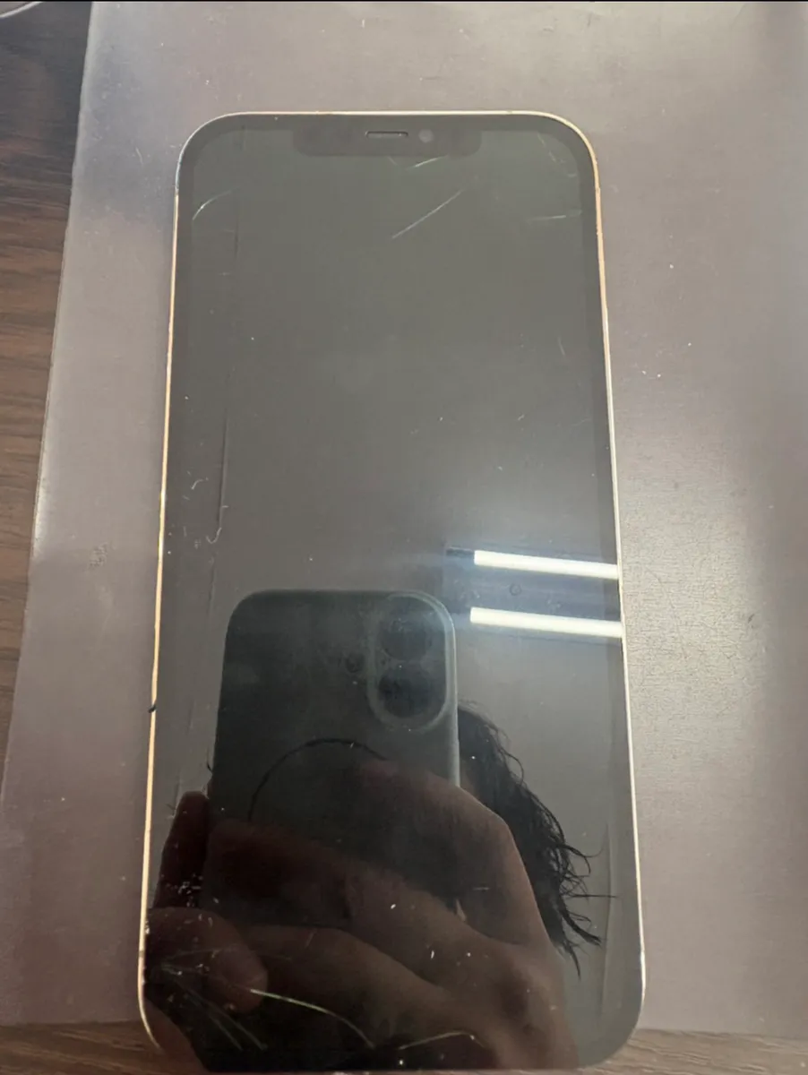 【iPhone12ProMax】ガラス割れ+液晶修理