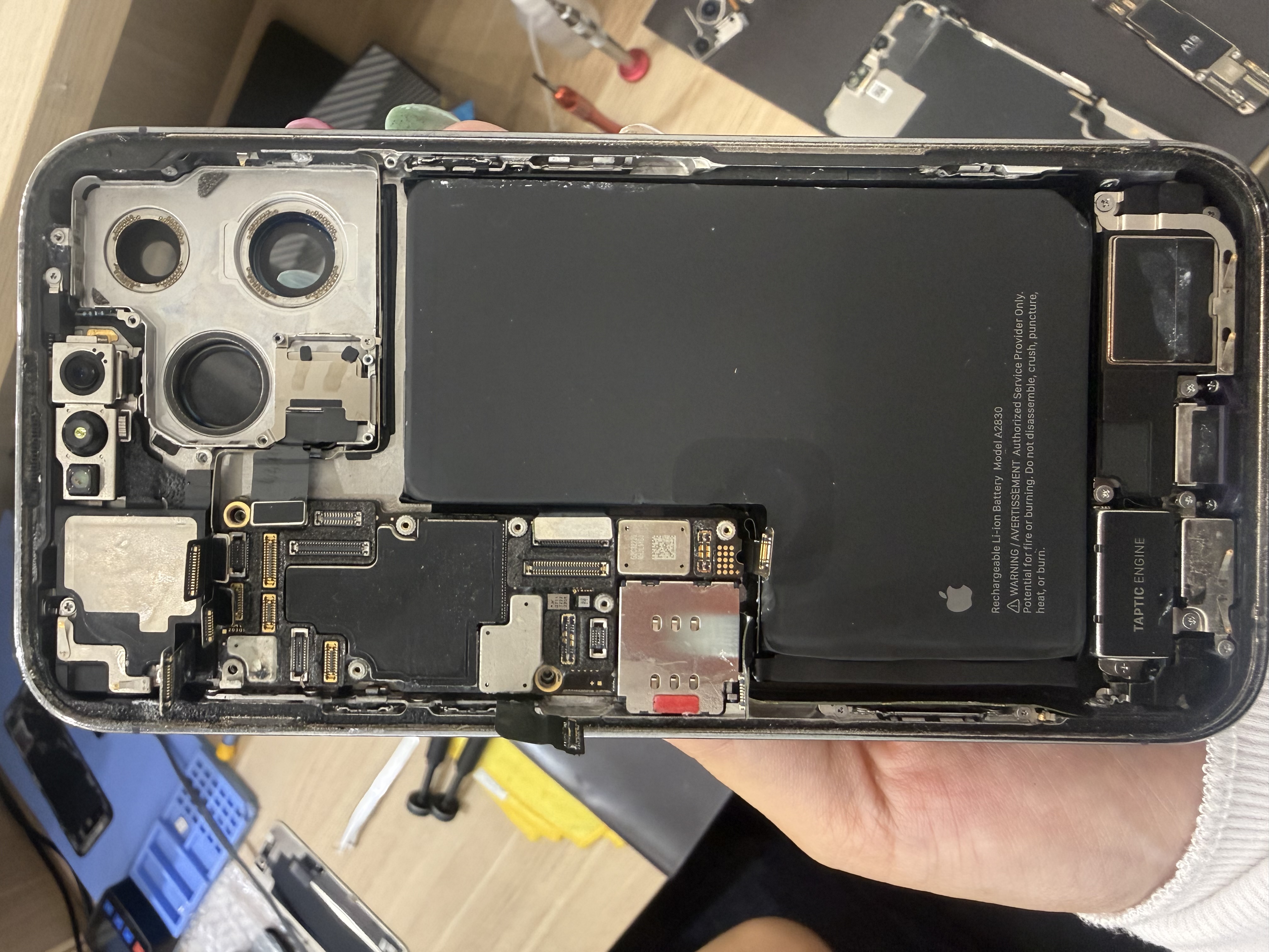 iPhone15水没修理｜那覇・上間から即日40分
