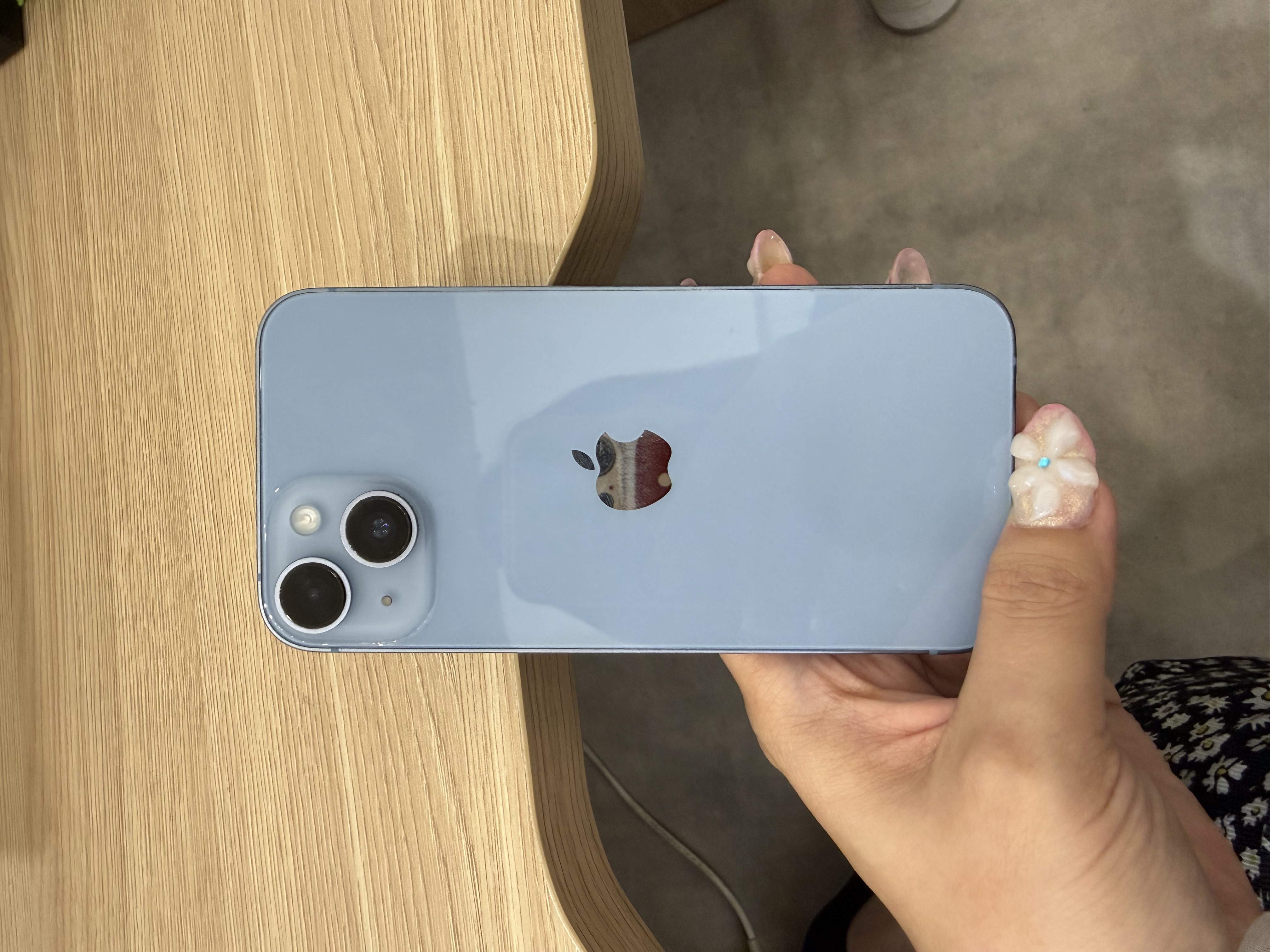 iPhone14画面交換｜那覇・おもろまちから即日・データそのまま