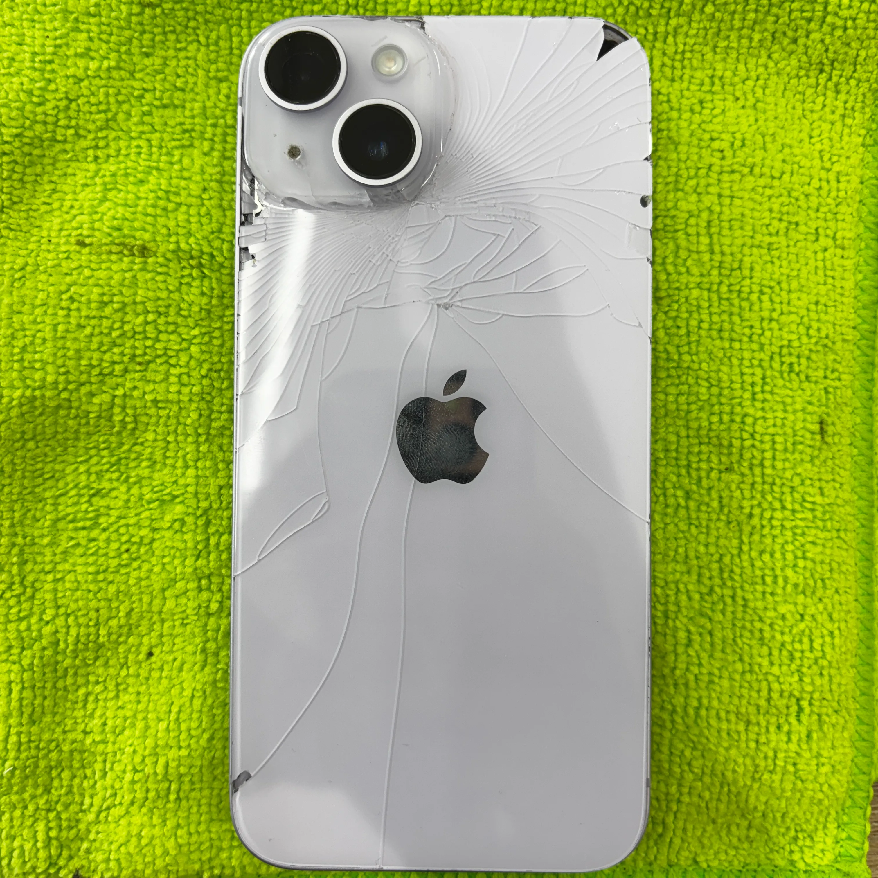 iPhone12Proカメラレンズ修理｜宮古島・来間島から即日・データ