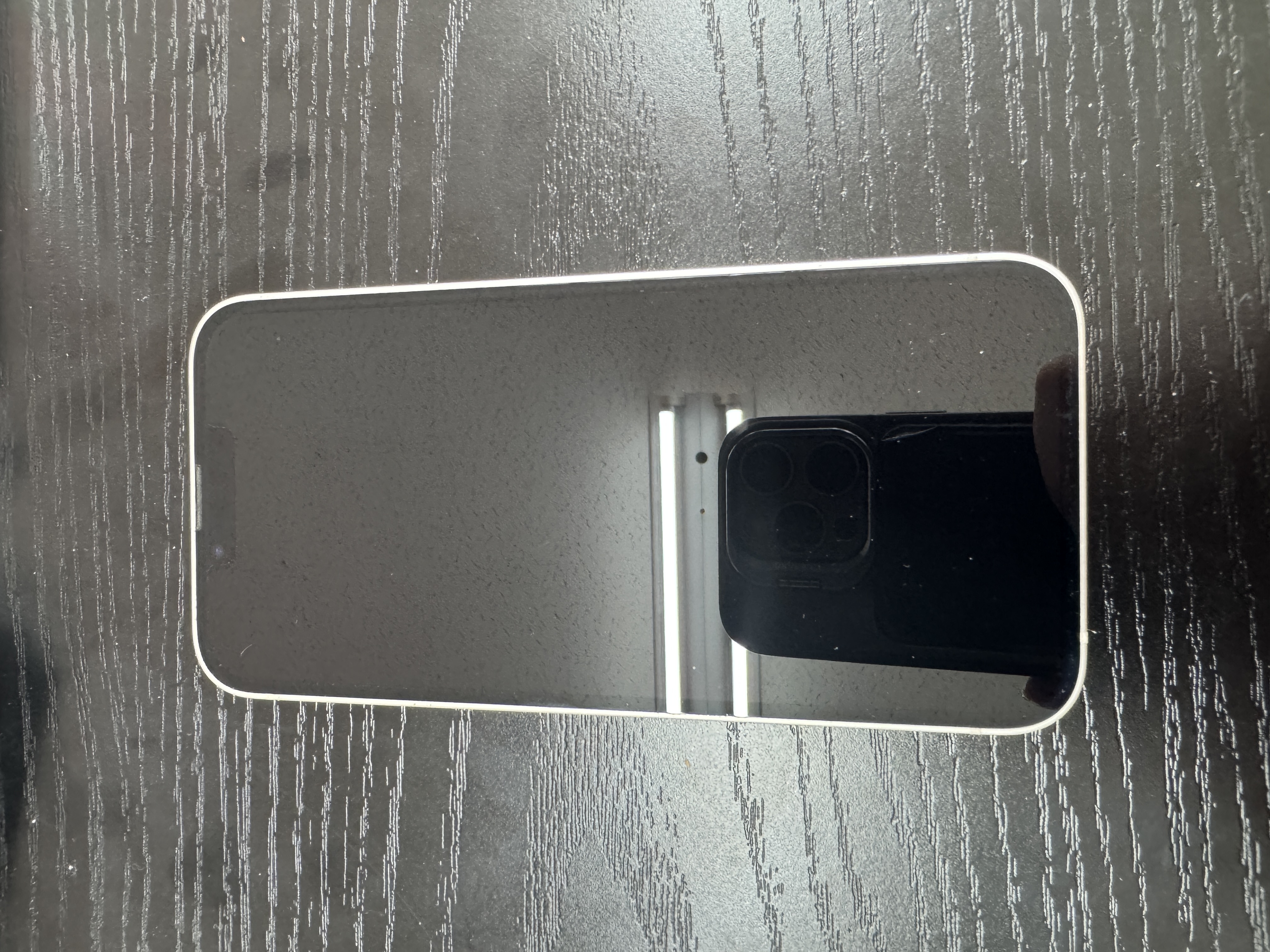 iPhone13画面交換を石垣島で｜大川から30分