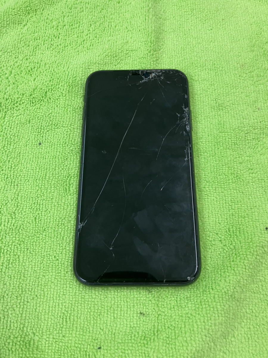 iPhoneXR 画面修理【浦添店】