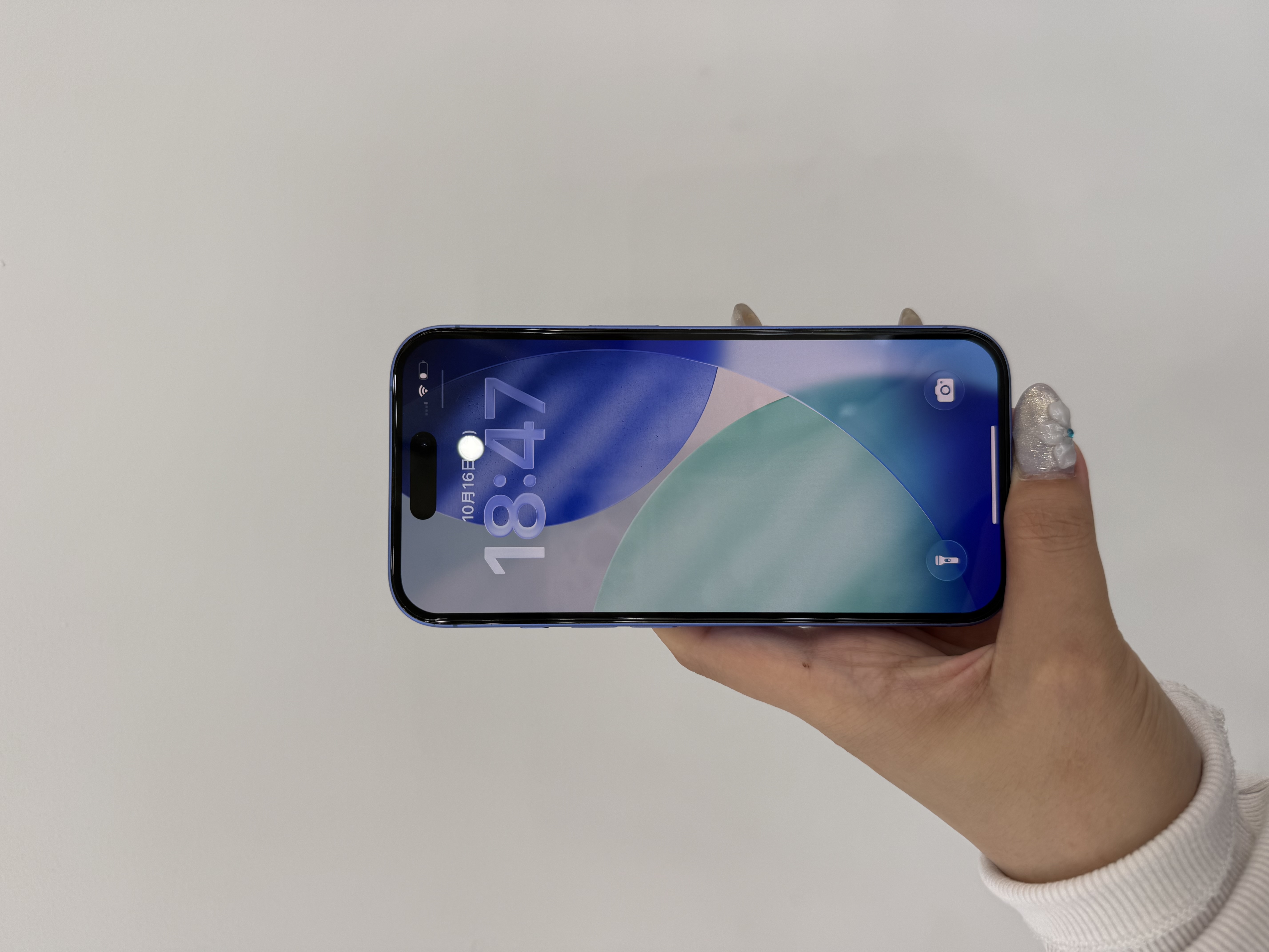 iPhone16e画面交換｜那覇・壺屋から即日30分