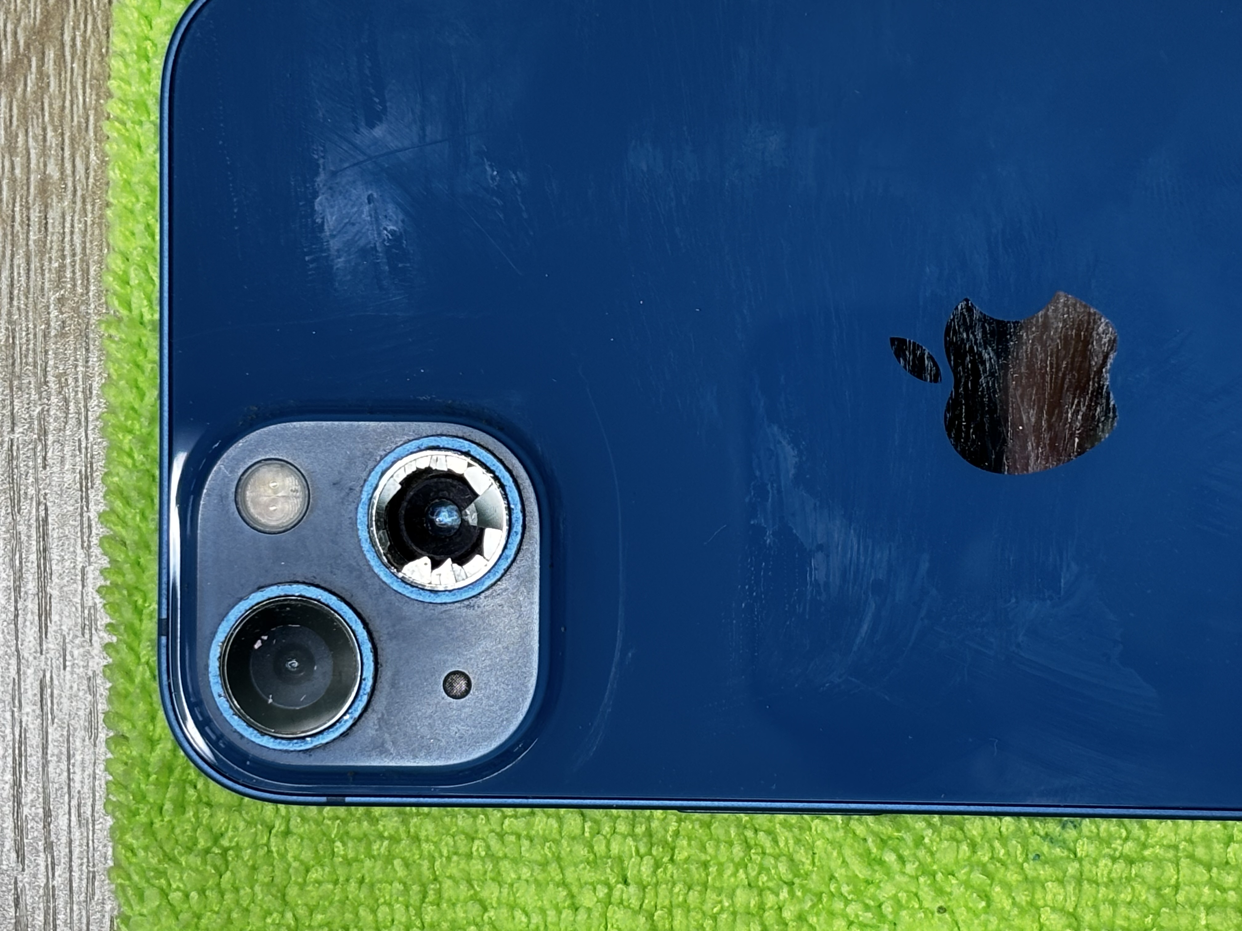 iPhone13 カメラレンズ修理【浦添店】
