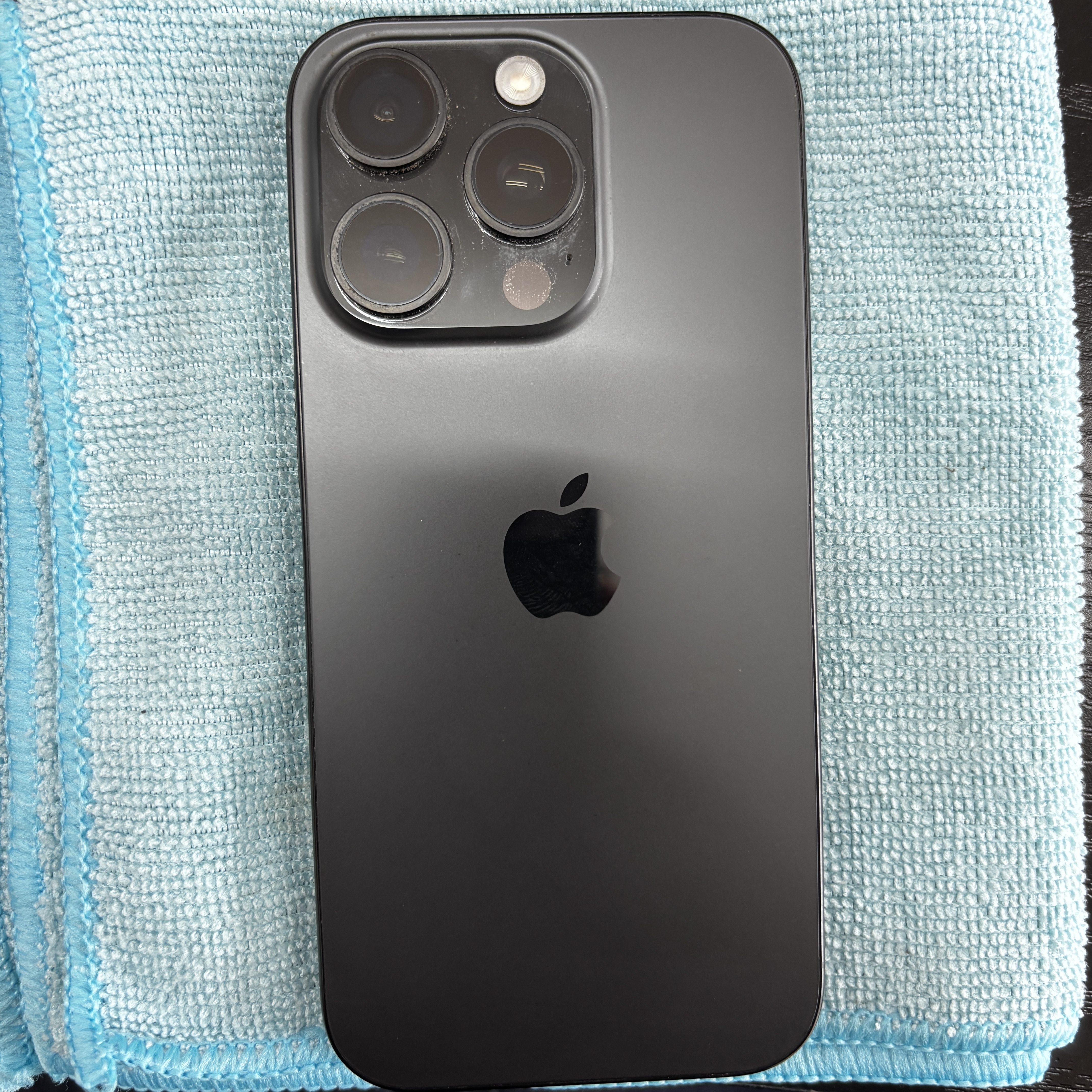 iPhone14ProMax充電コネクタ修理を石垣島で｜平得から60分