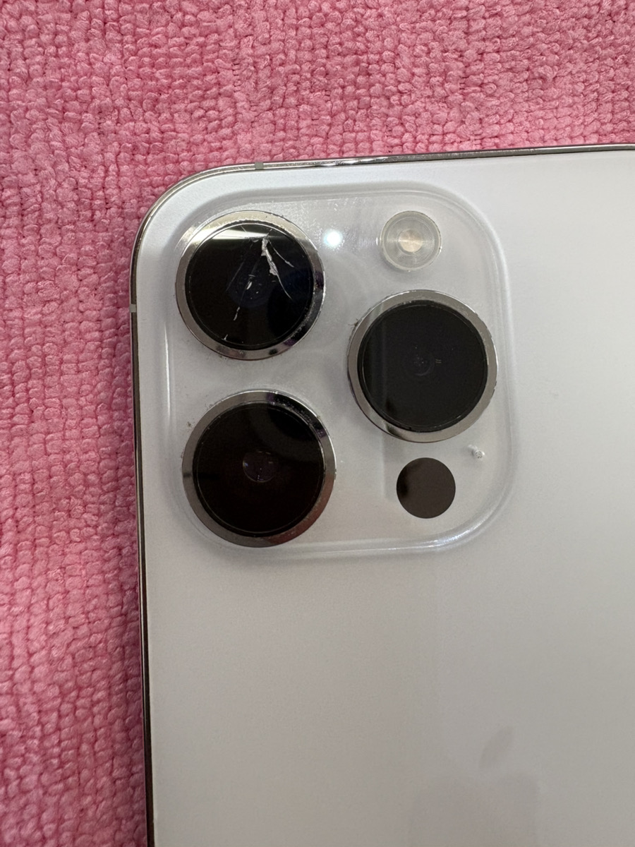 【iPhone 14Pro】カメラレンズ修理