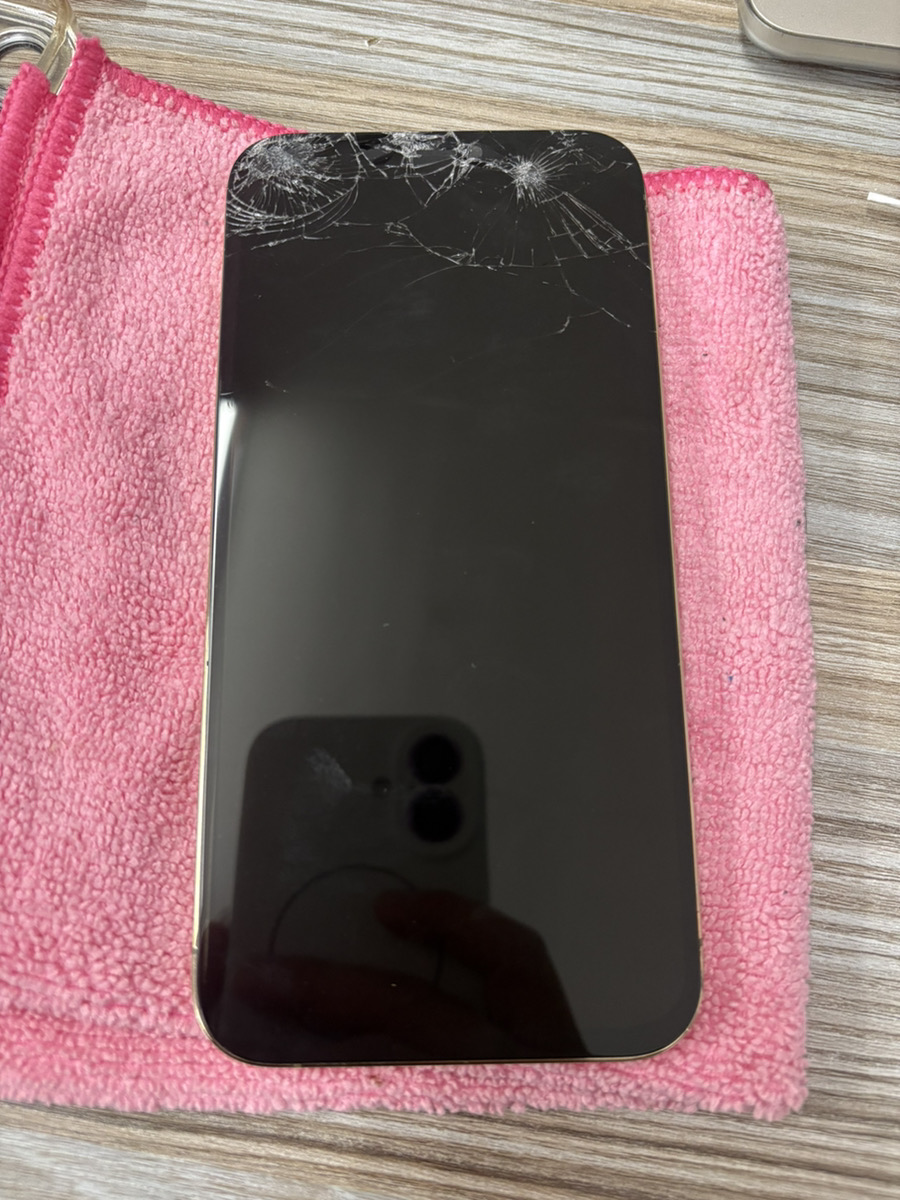 【iPhone 12ProMax】ガラス割れ+液晶修理