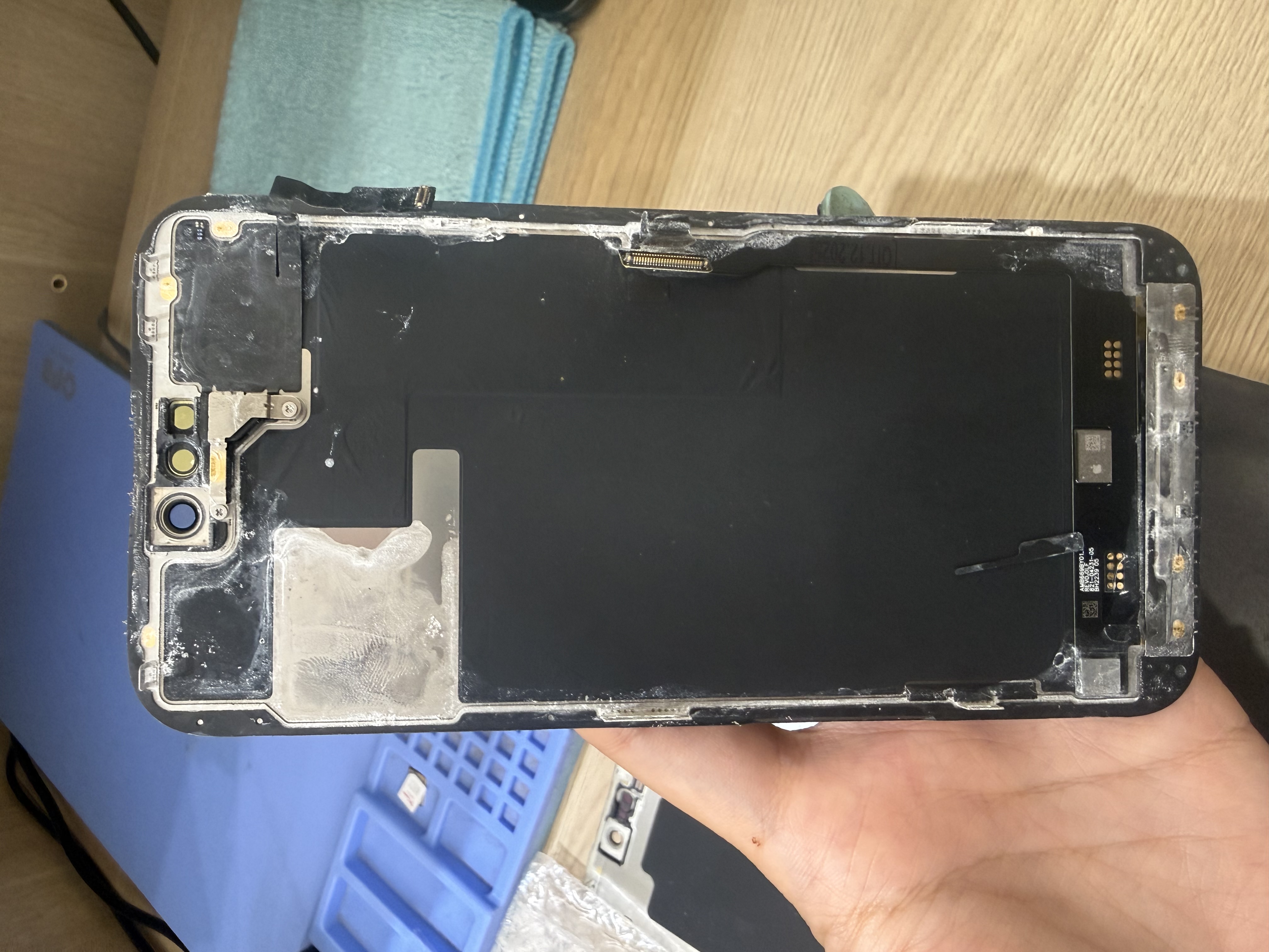 iPhone16ProMax水没修理を那覇で｜前島から60分