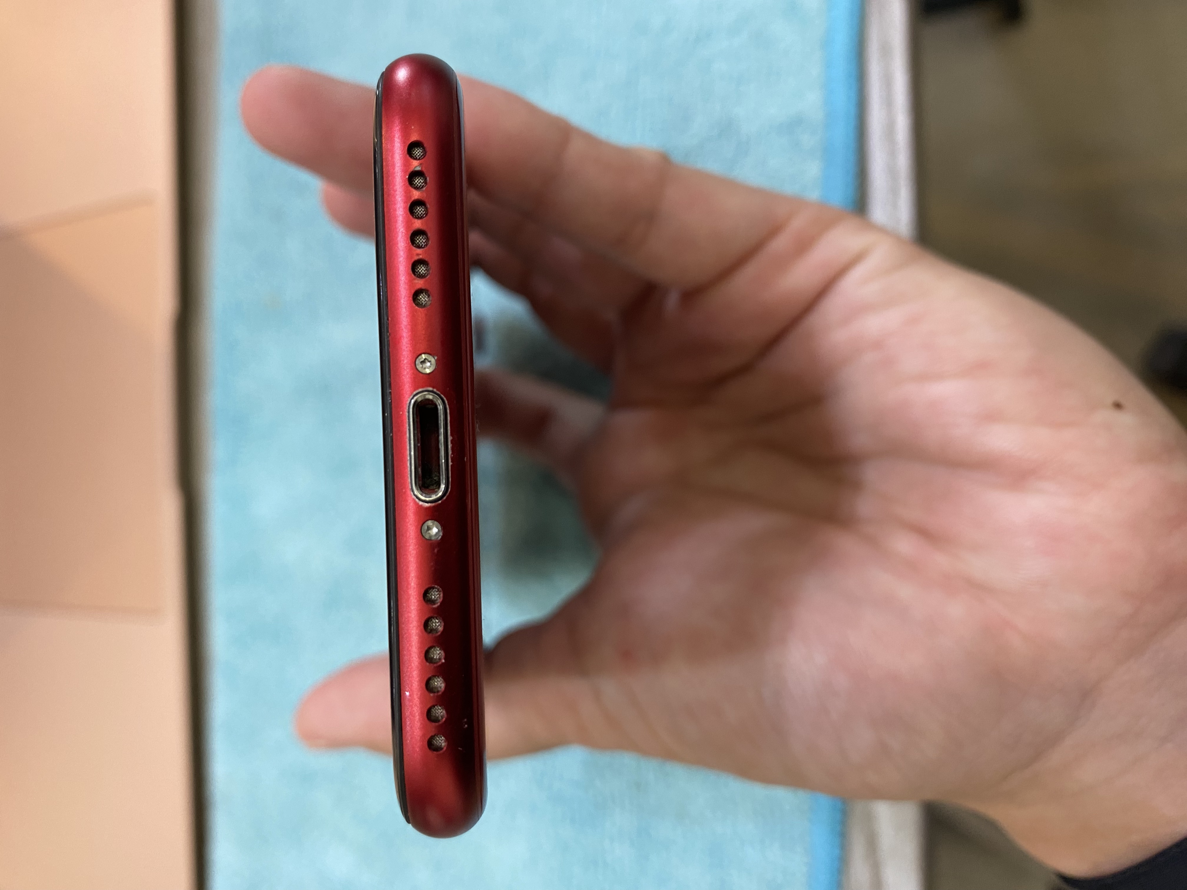 iPhoneSE3充電コネクタ修理｜沖縄市・園田から即日・データそのまま