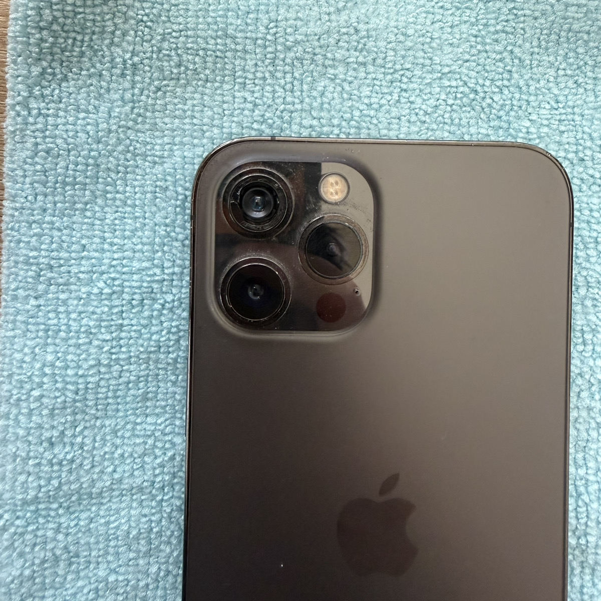 【iPhone12ProMax】カメラレンズ修理