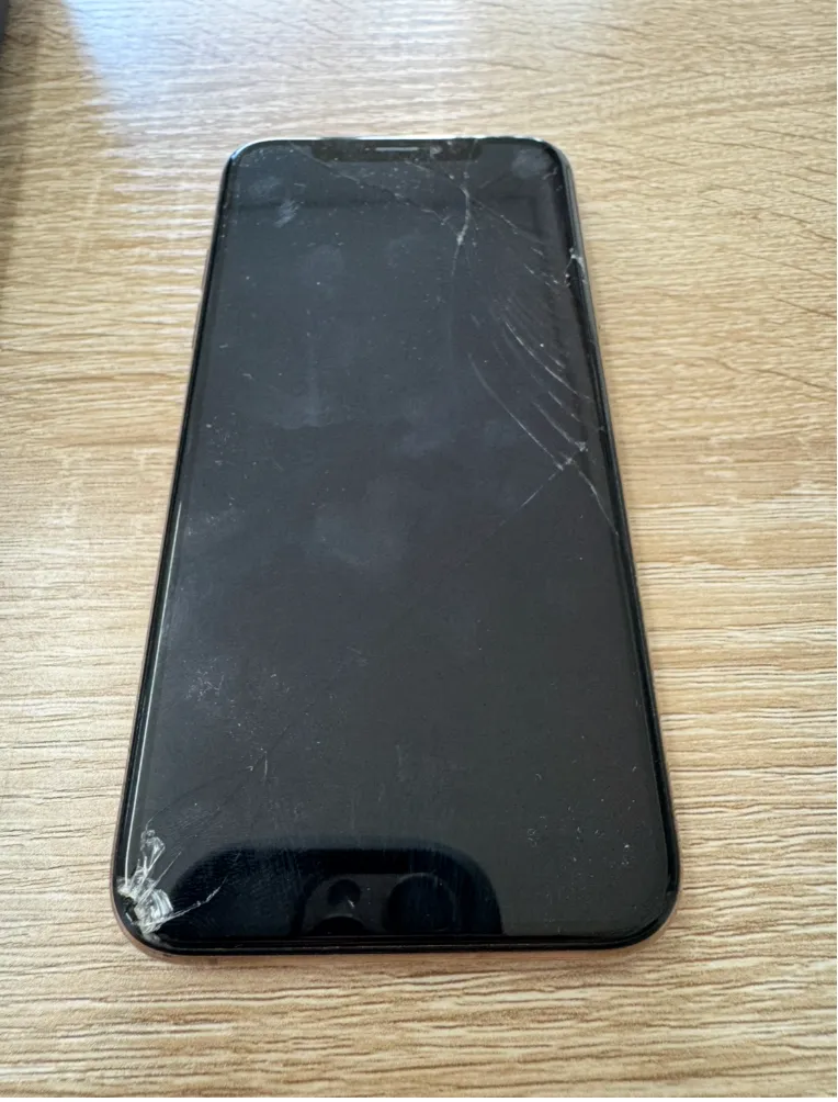 【iPhone 11 Pro】画面交換