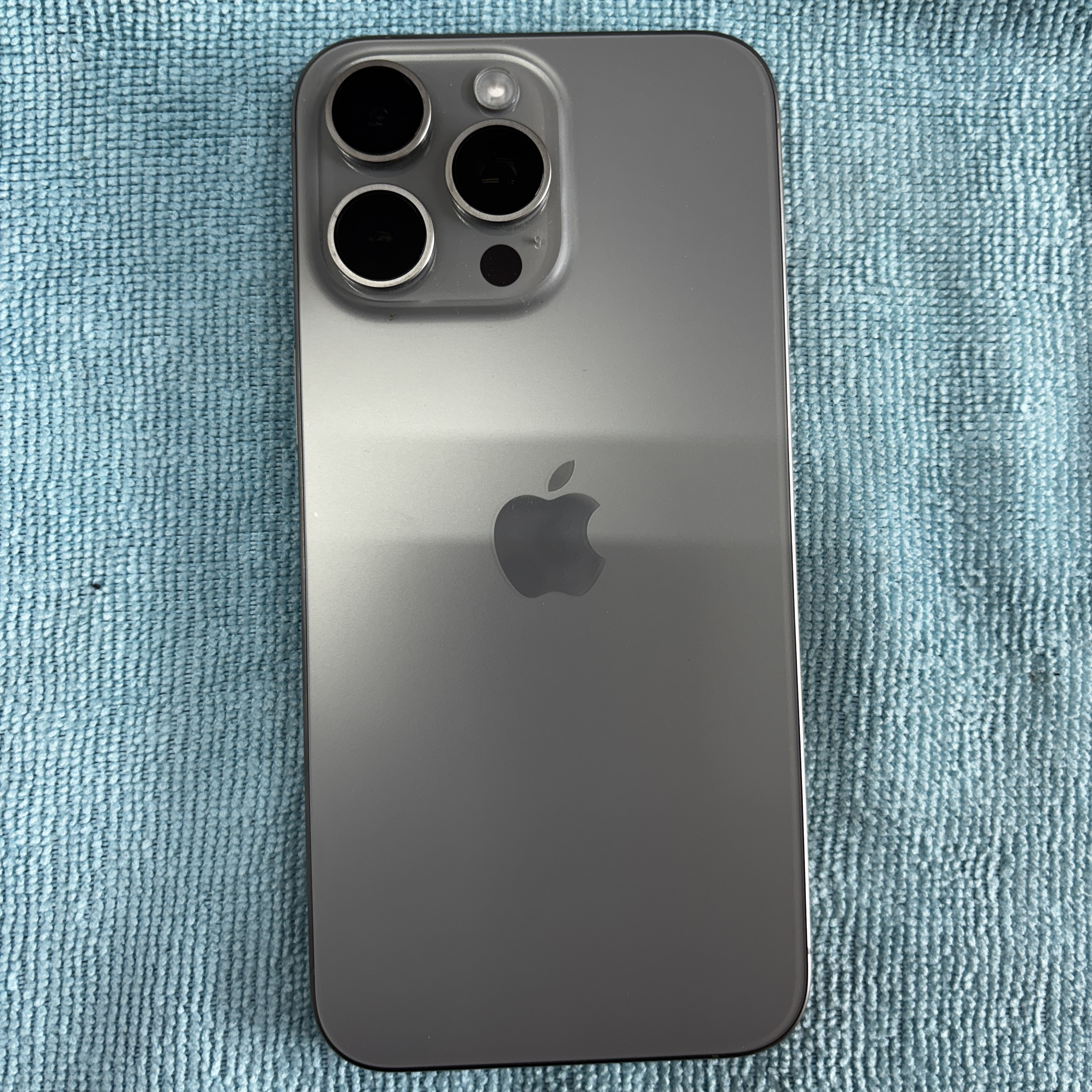 iPhone16Proバッテリー交換を石垣で｜鳩間島から20分