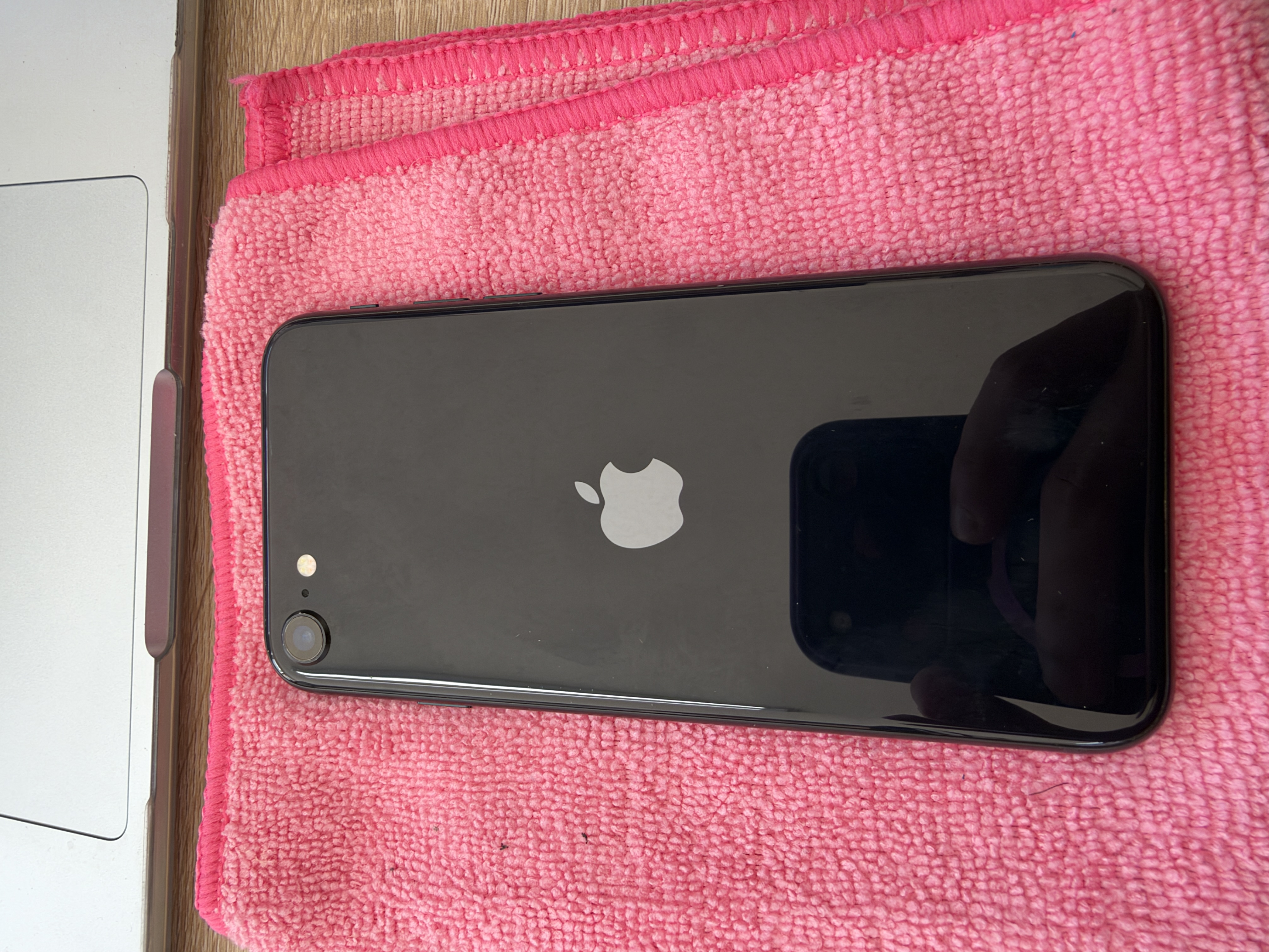 iPhoneSE3カメラレンズ修理｜浦添大公園から即日30分