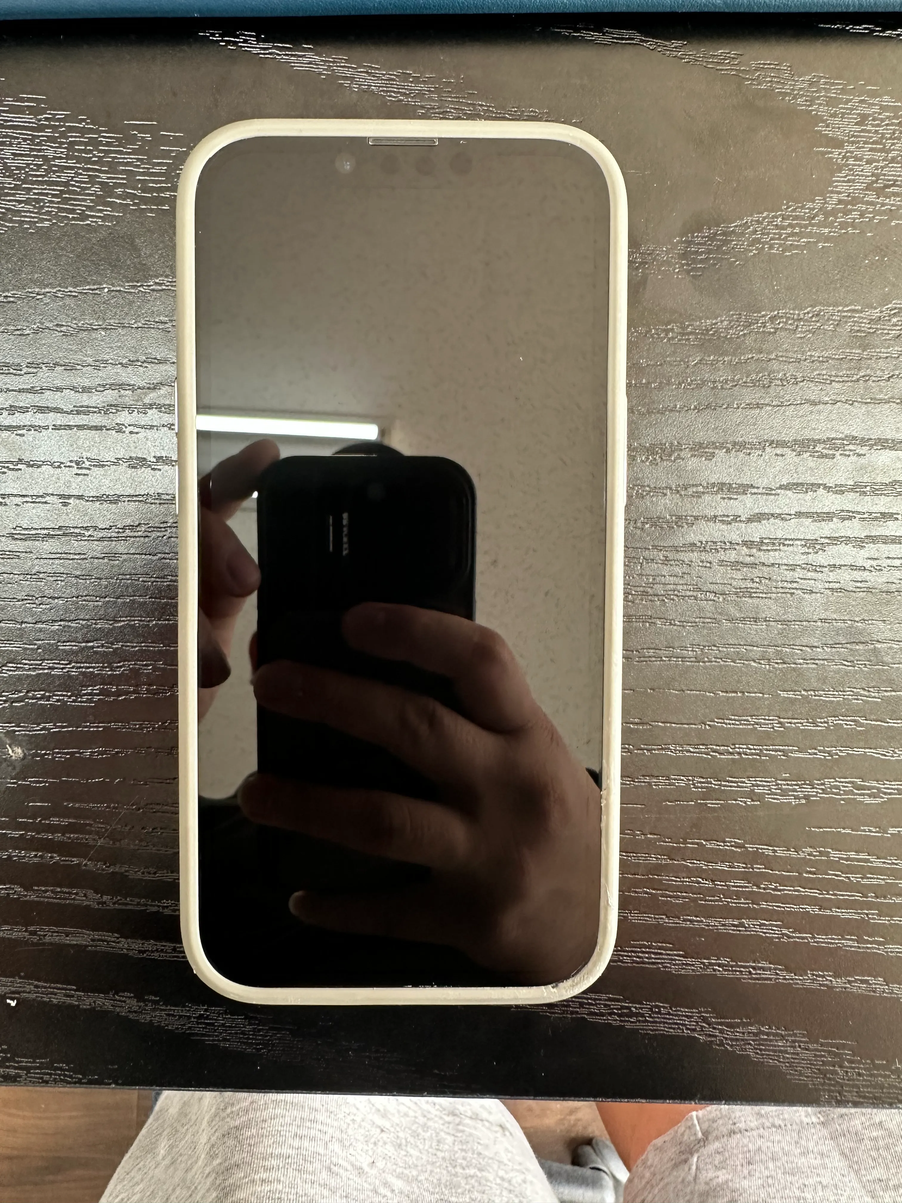 【iPhone 14】ガラス割れ＋液晶修理