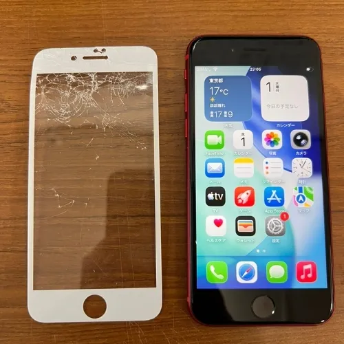 フィルムが代わりに割れてくれた