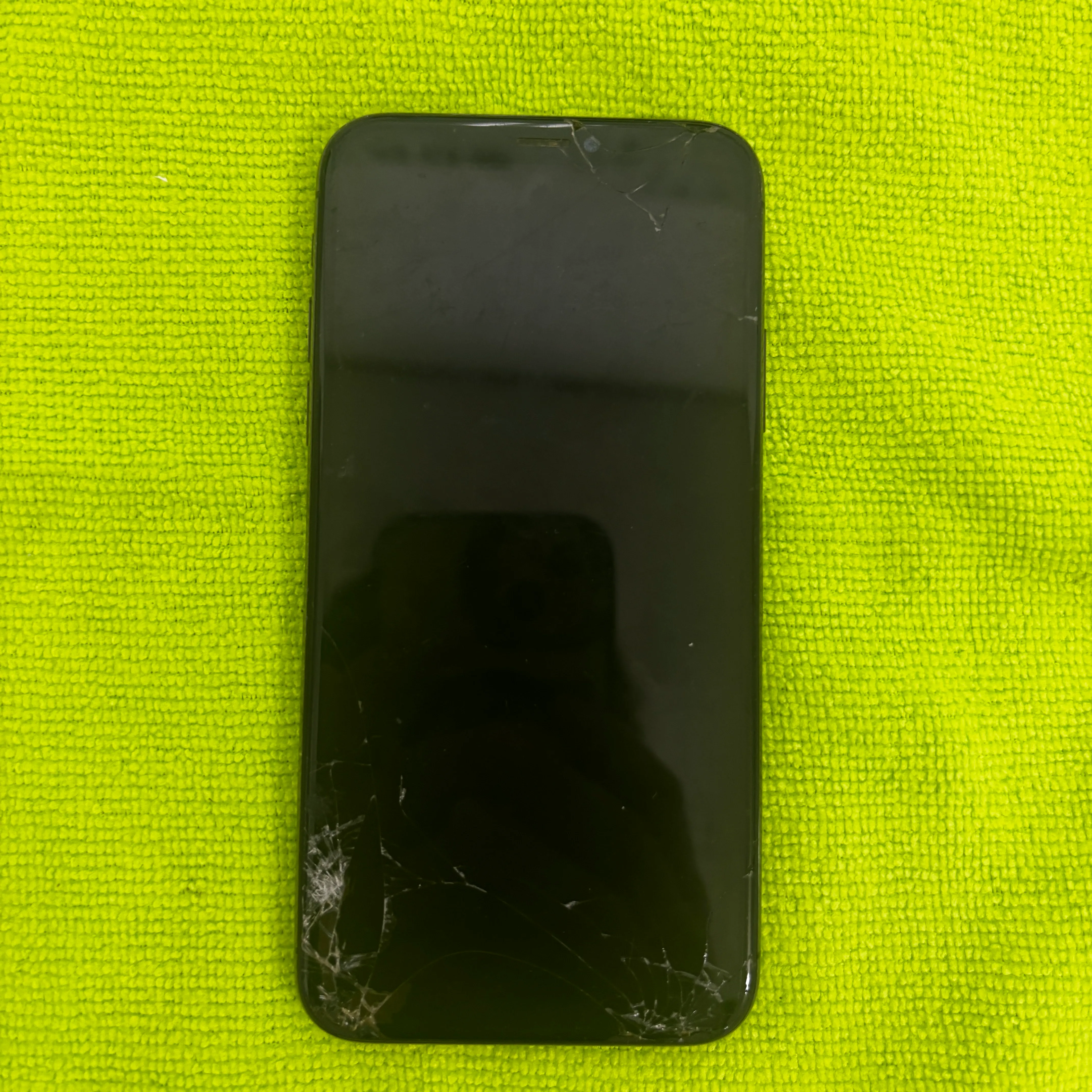 【iPhone X】ガラス割れ＋液晶修理