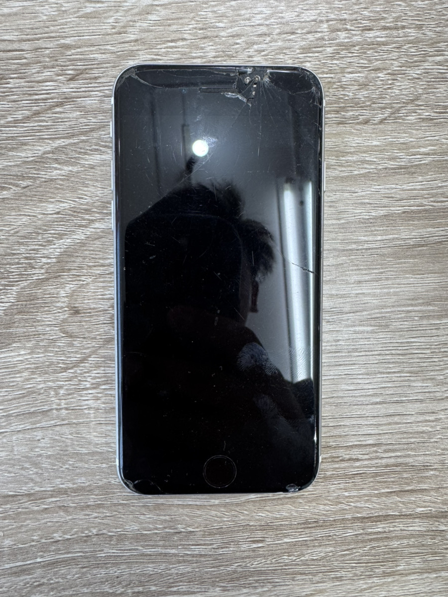 iPhoneSE2世代　画面修理【宮古店】