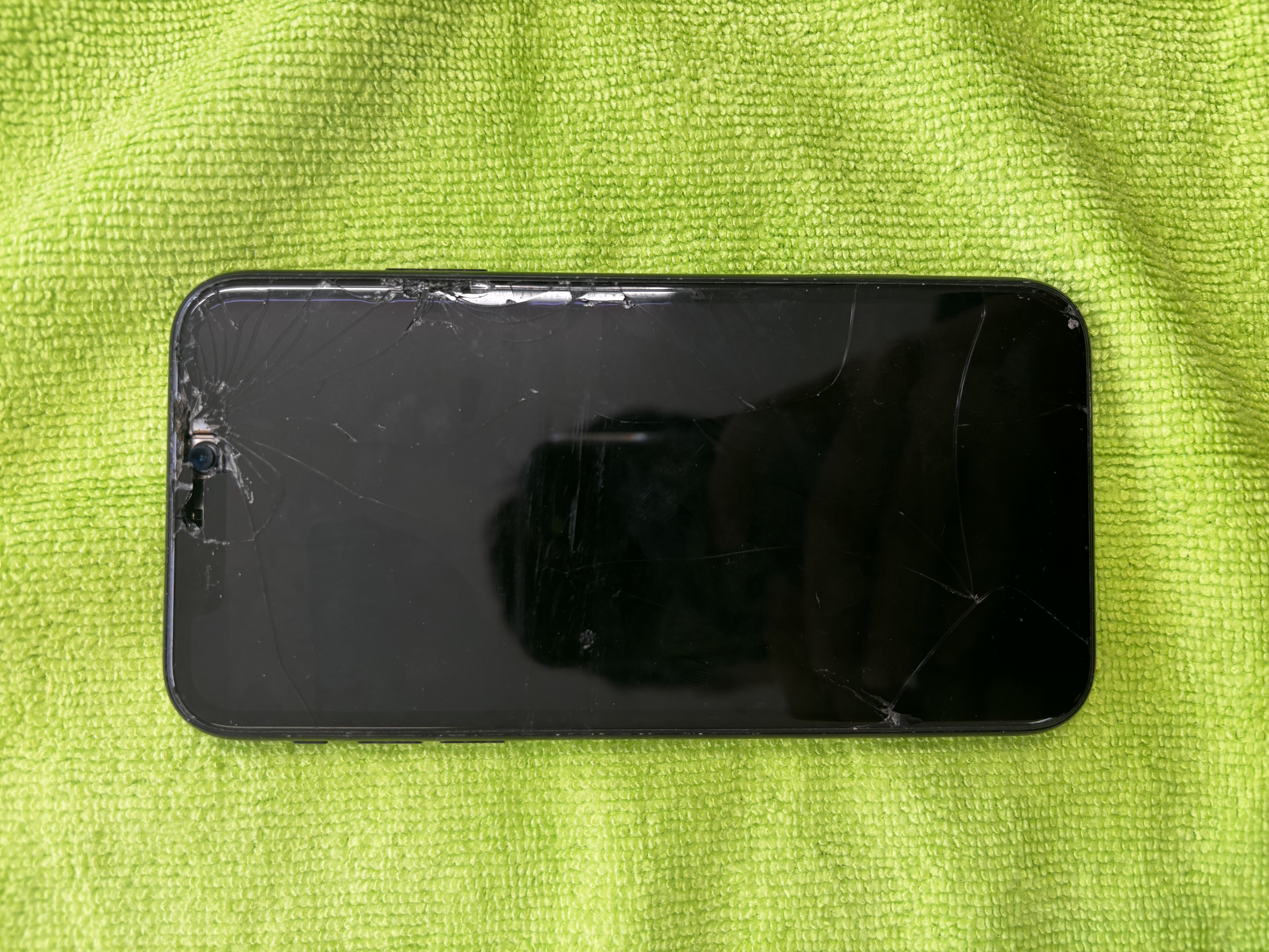 iPhoneXR 画面修理【浦添店】
