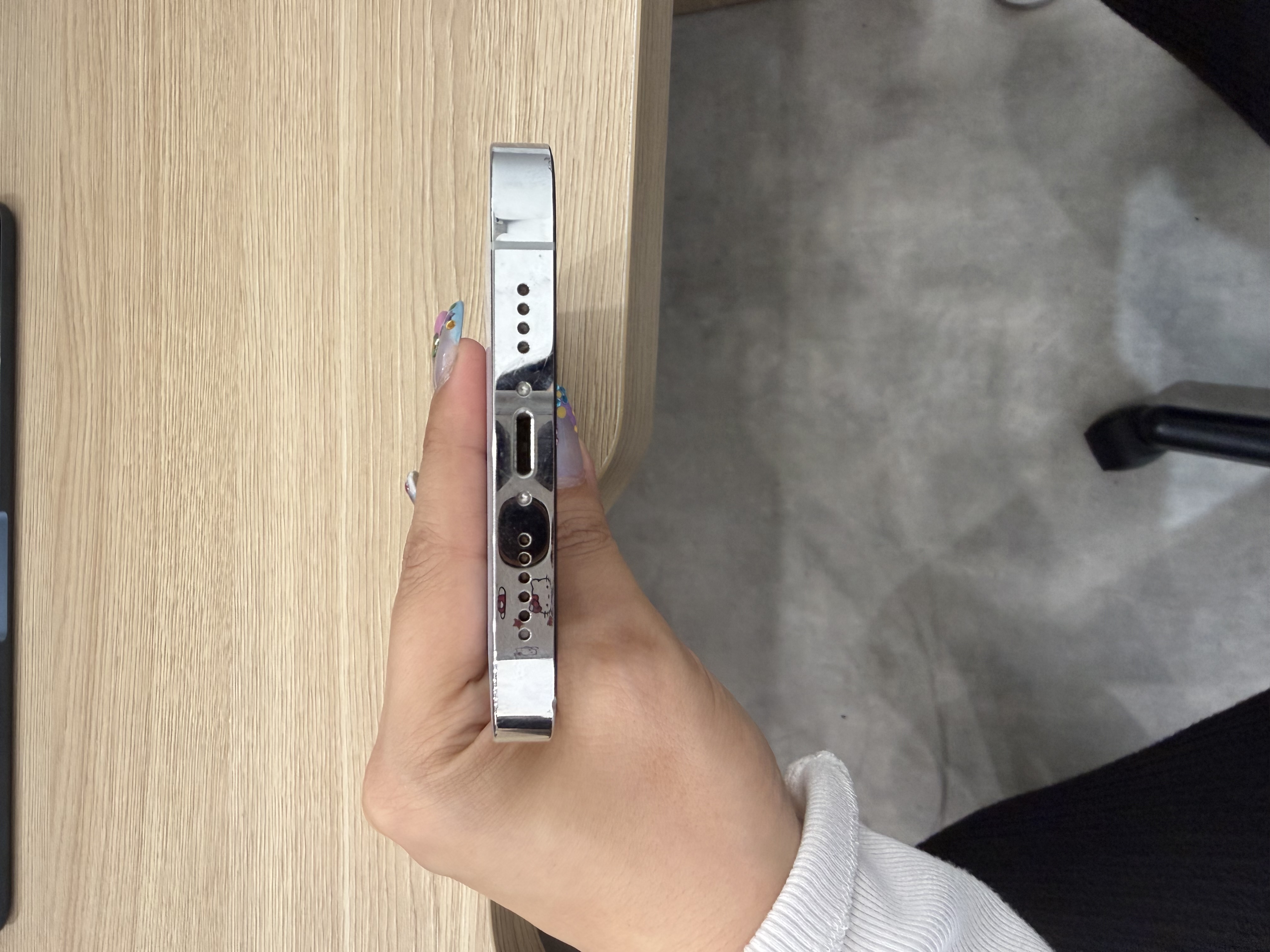 iPhone14Pro充電コネクタ修理｜那覇・南風原町から即日60分