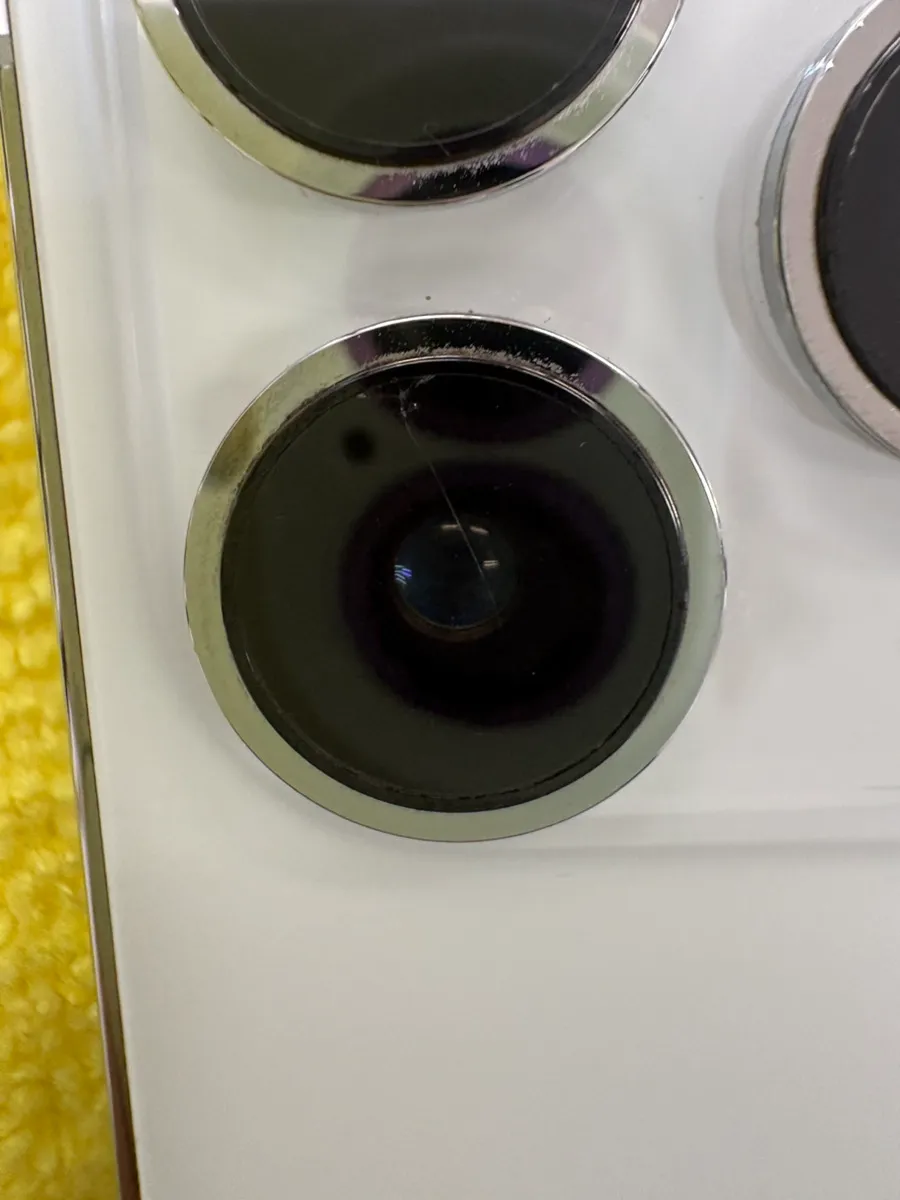 【iPhone14ProMax】カメラレンズ修理