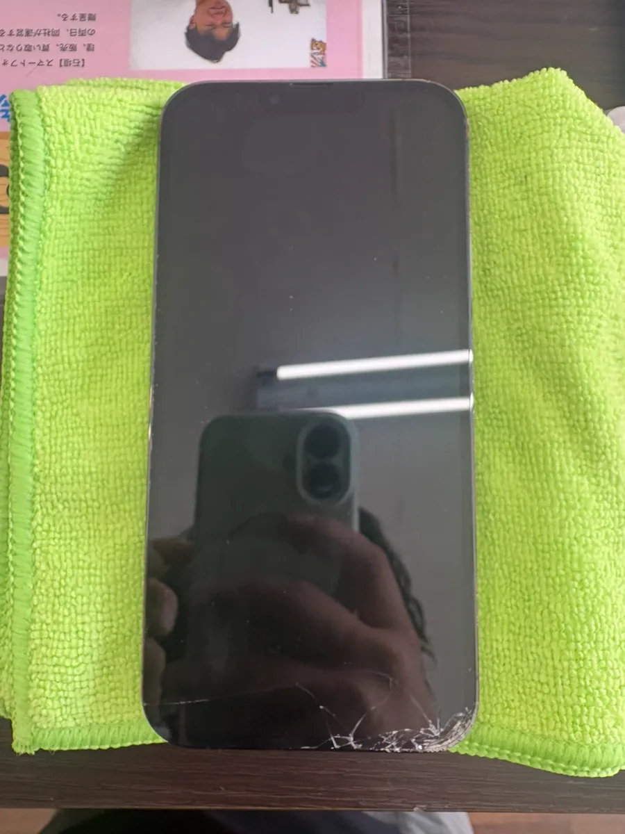 【iPhone13 Pro Max】ガラス割れ+液晶修理